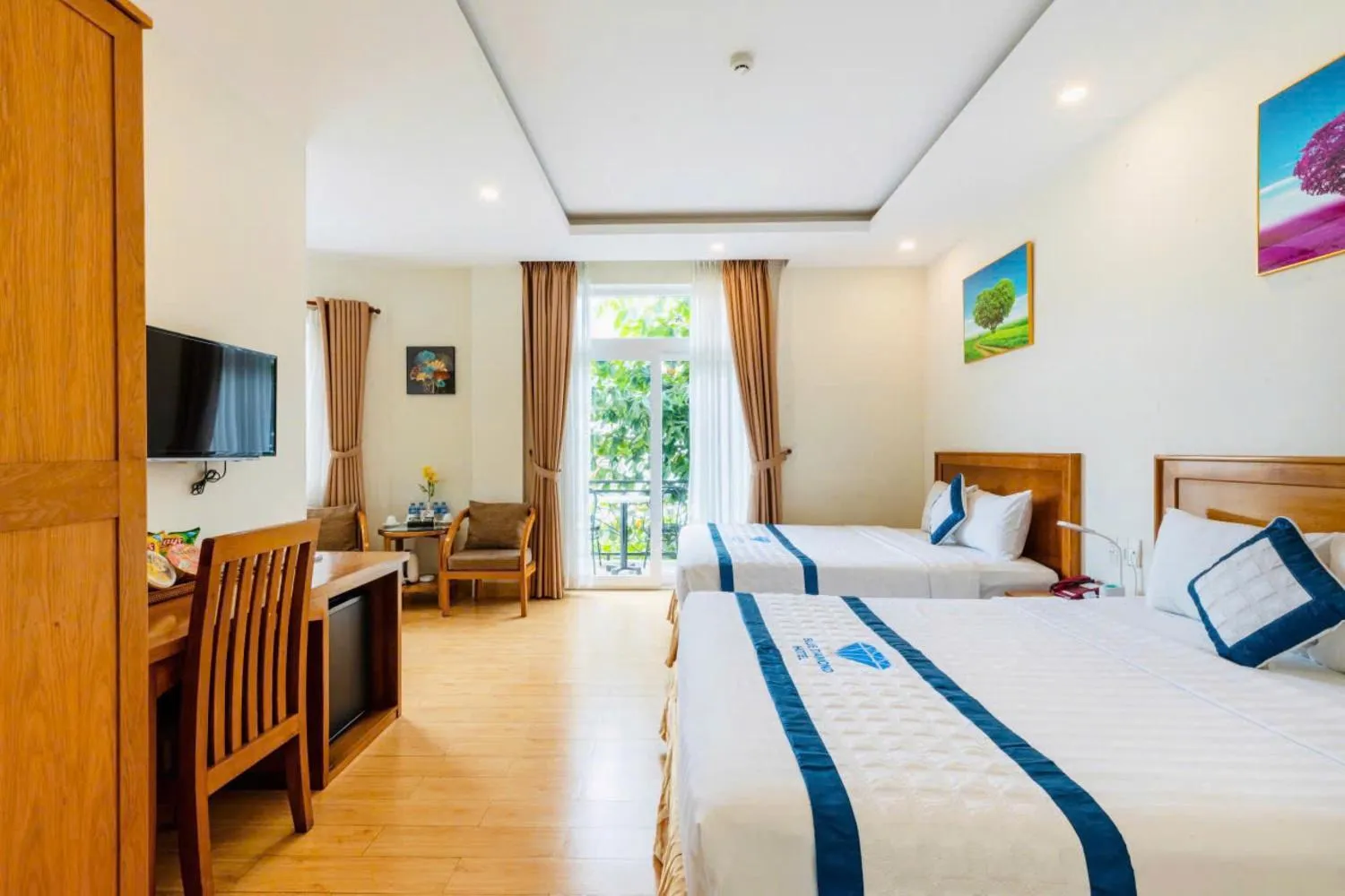 Photo of the whole room, Bed in Blue Diamond Airport Hotel