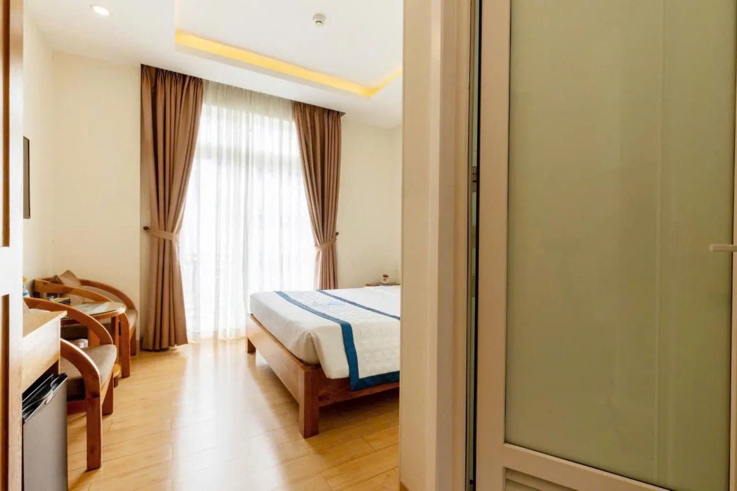 Photo of the whole room, Bed in Blue Diamond Airport Hotel