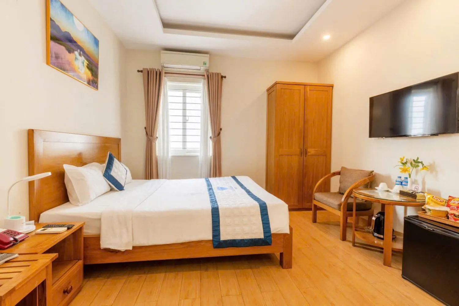 TV and multimedia, Bed in Blue Diamond Airport Hotel