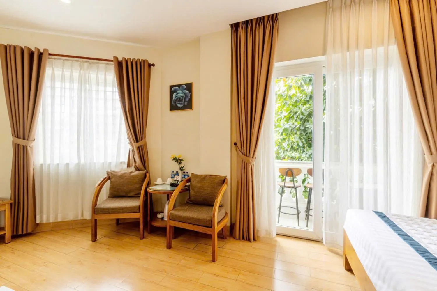 Photo of the whole room, Bed in Blue Diamond Airport Hotel