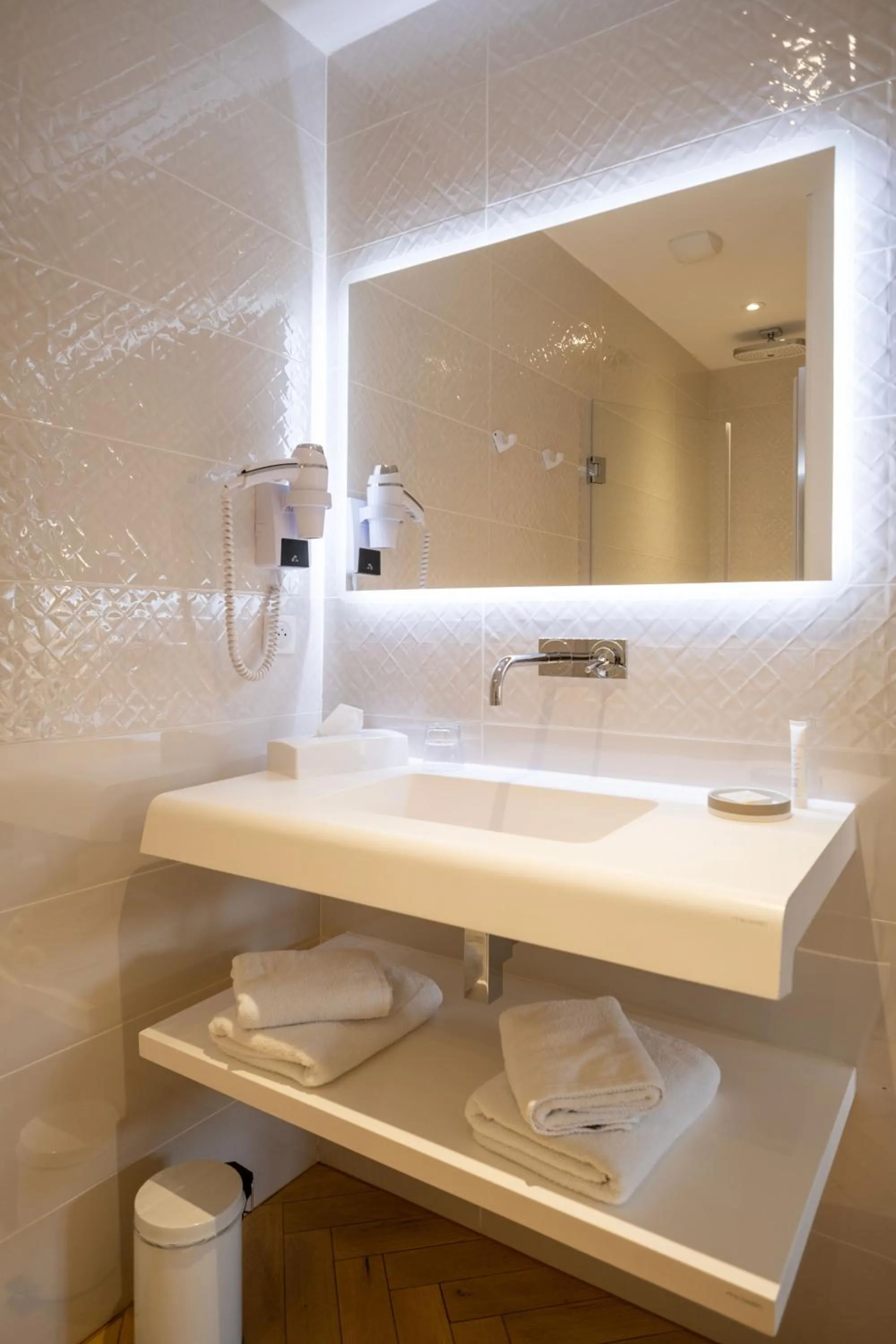 Bathroom in Hôtel le XIX