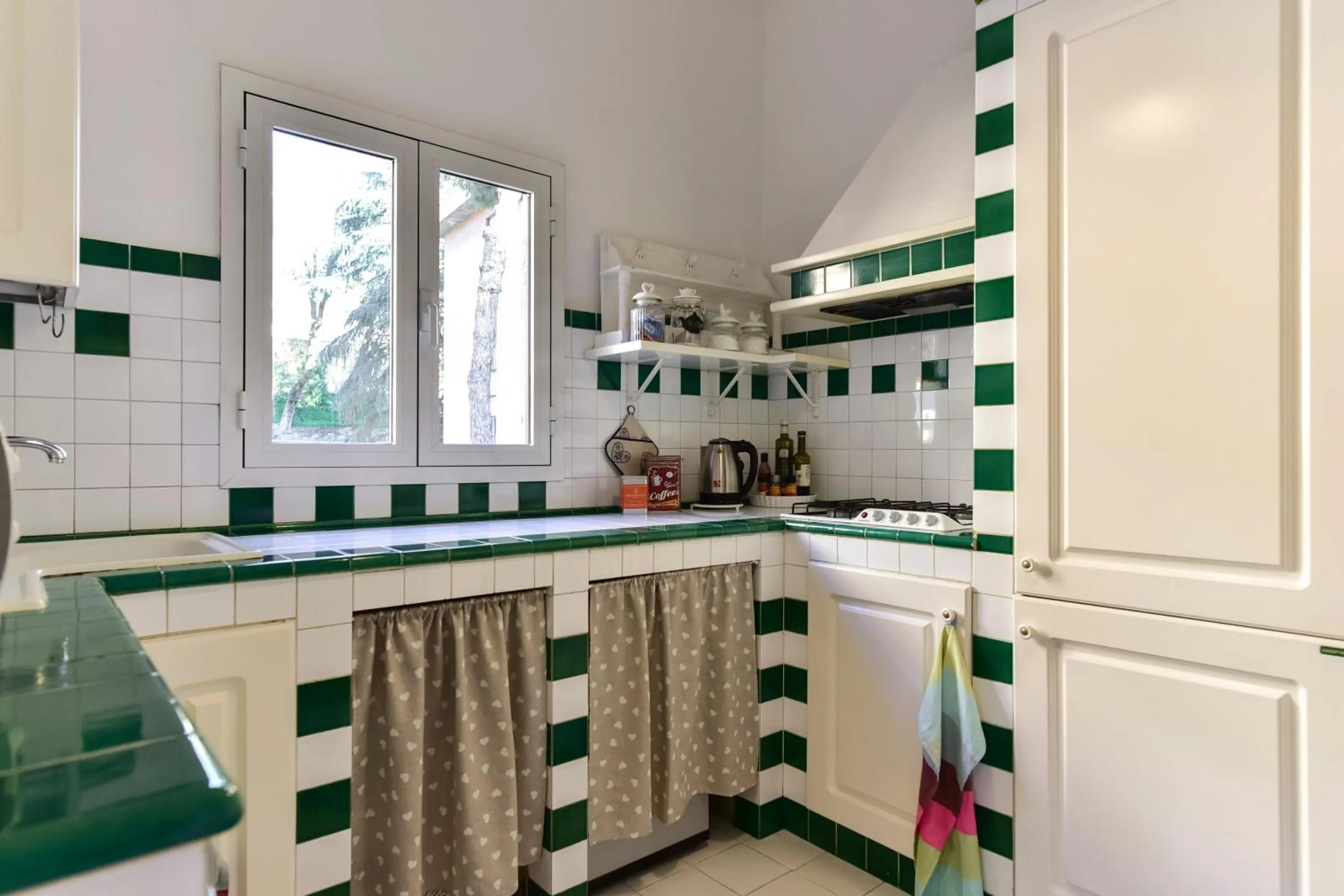 Kitchen or kitchenette in Maru Apartment