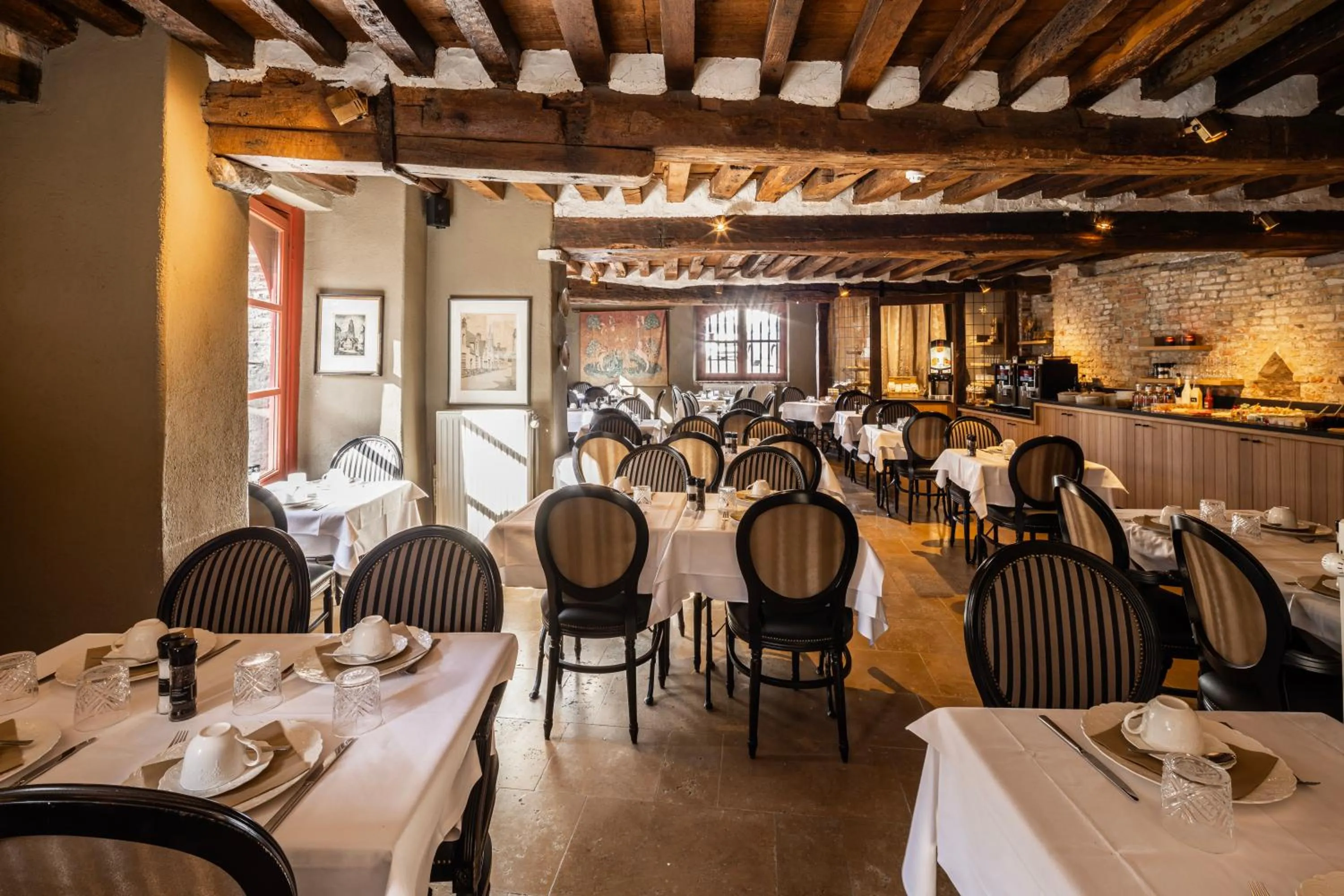 Breakfast in Canal View Hotel Ter Brughe by CW Hotel Collection