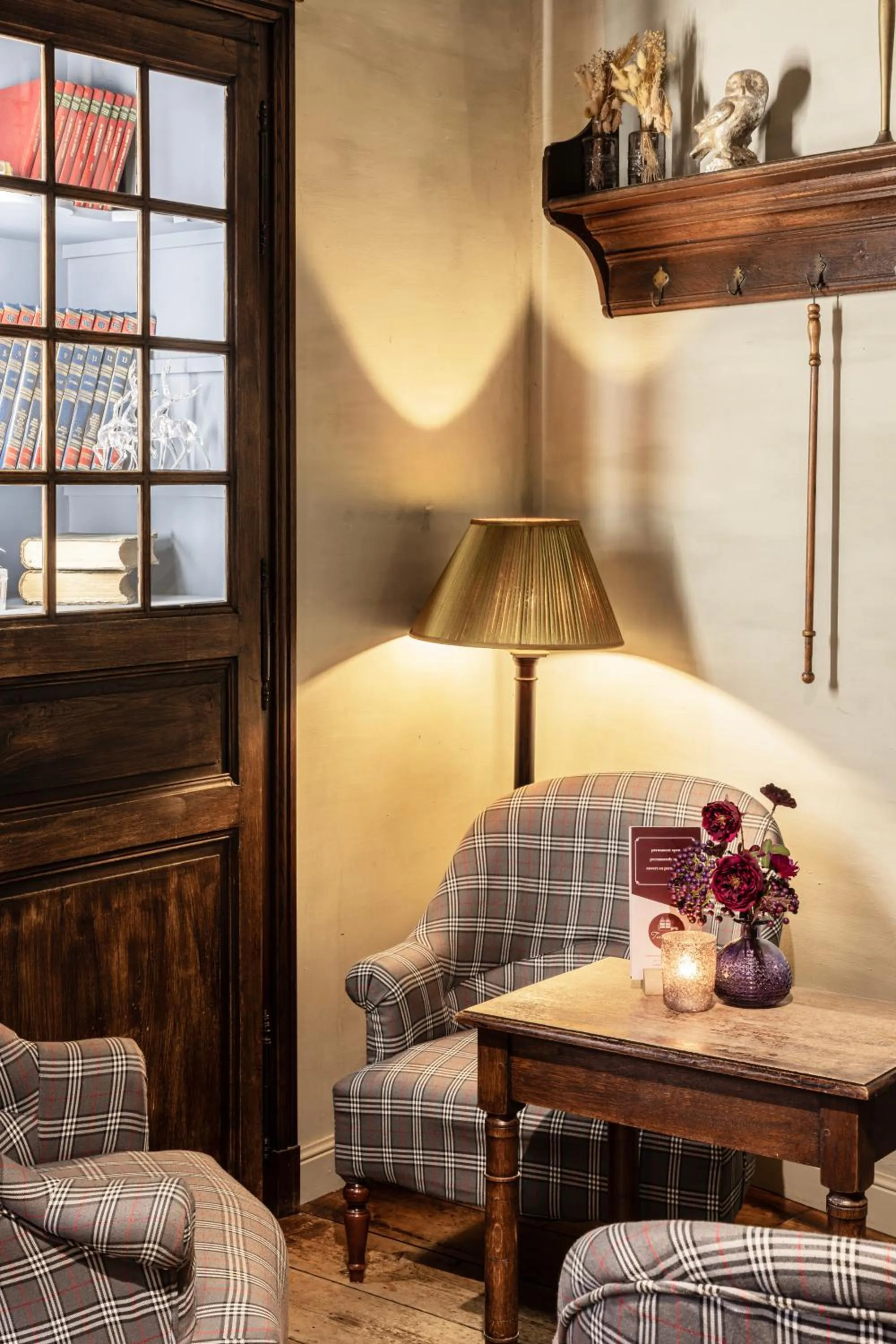 Lounge or bar in Canal View Hotel Ter Brughe by CW Hotel Collection