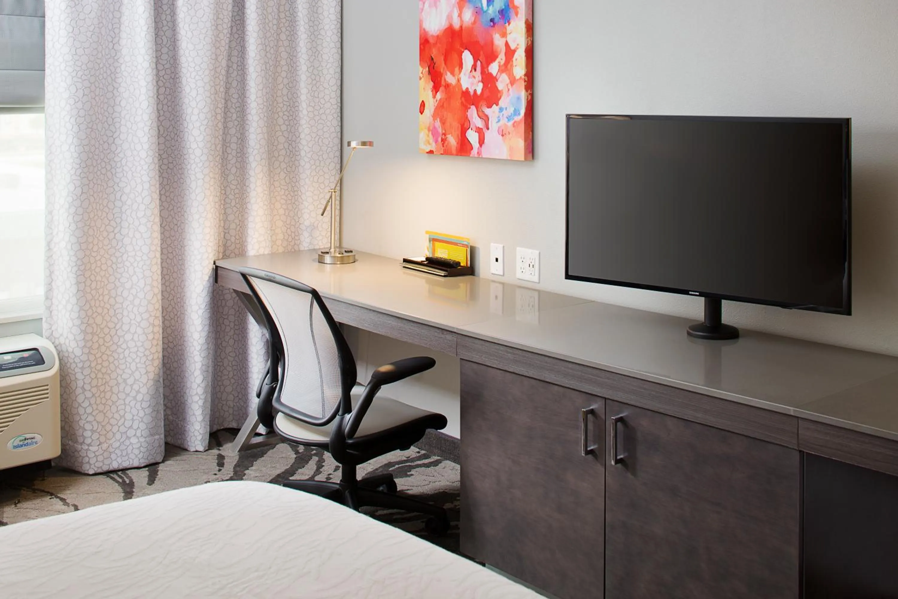 TV and multimedia, Bed in Hilton Garden Inn Dallas/Arlington South