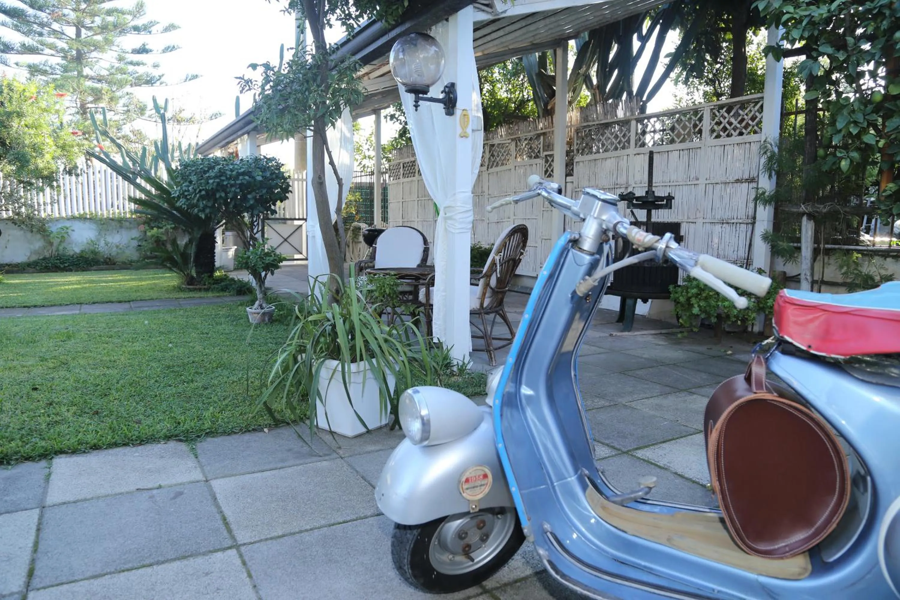 Garden in B&B Maison Blanche