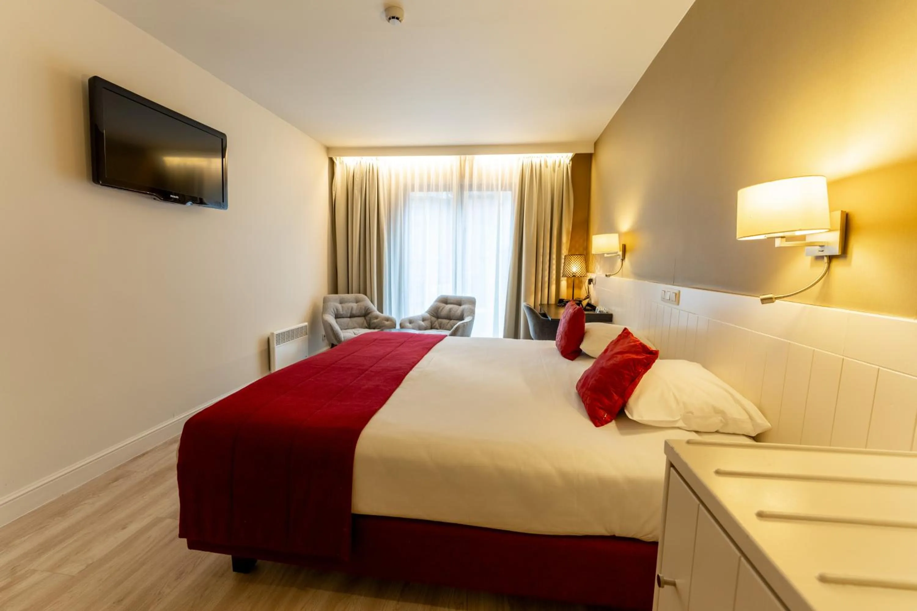 Photo of the whole room, Bed in Hotel Acacia