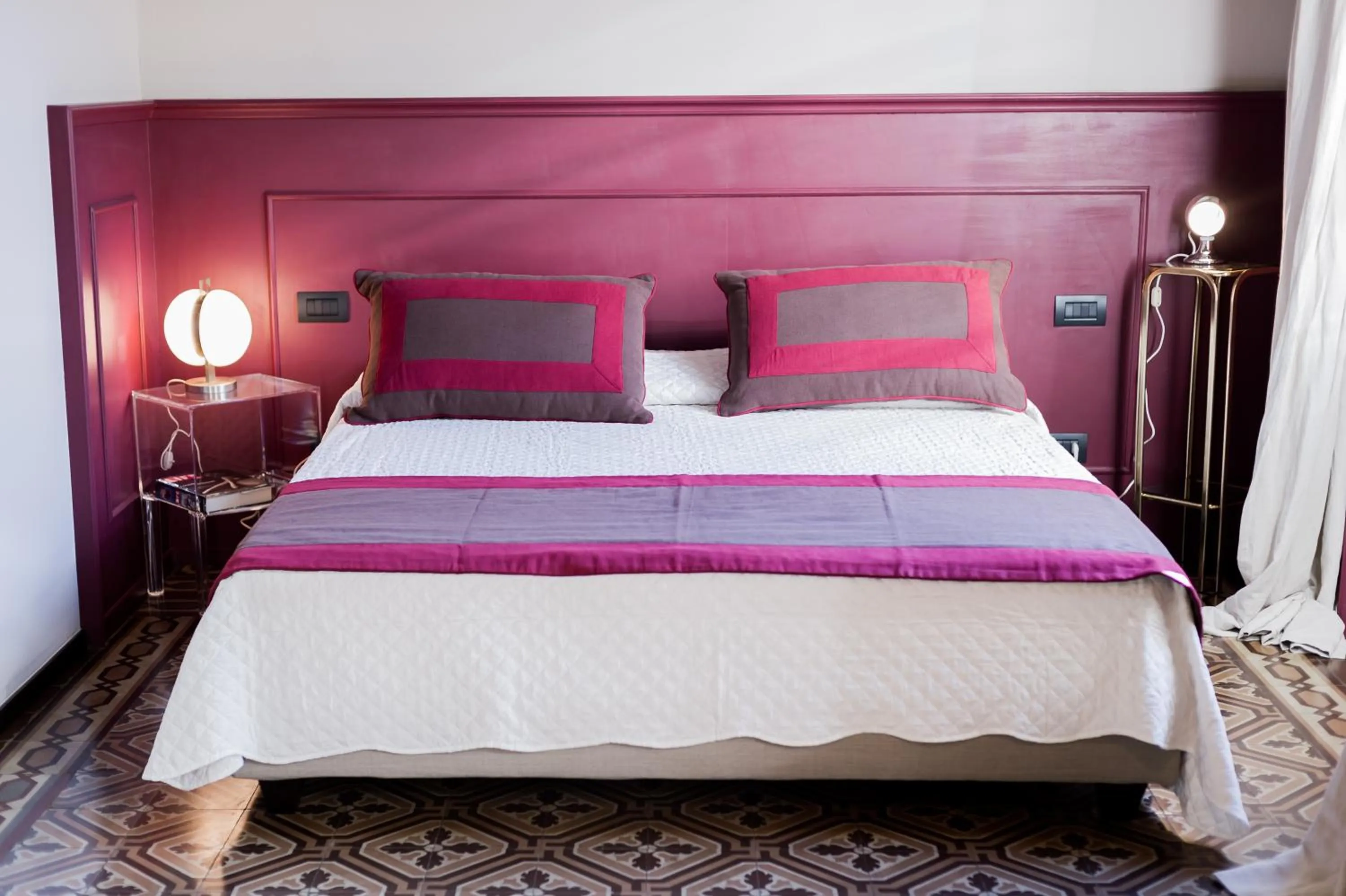 Bed in Arnobio Florence Suites