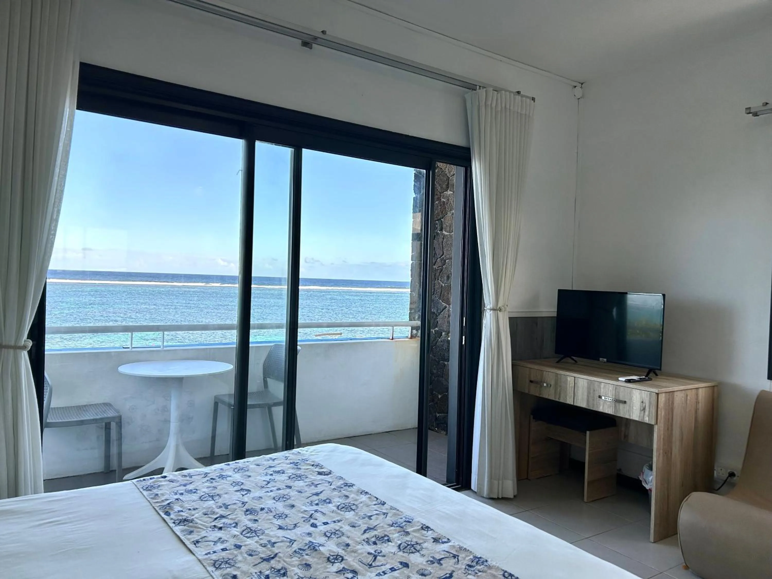 Sea view, Bed in Blue Beryl Guest House