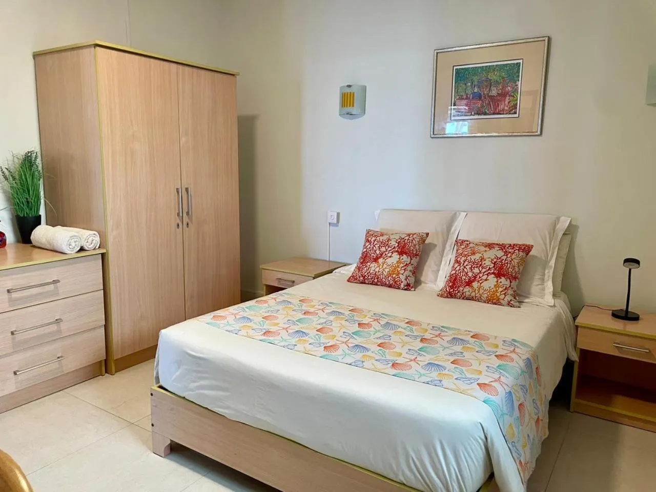 Bedroom, Bed in Blue Beryl Guest House