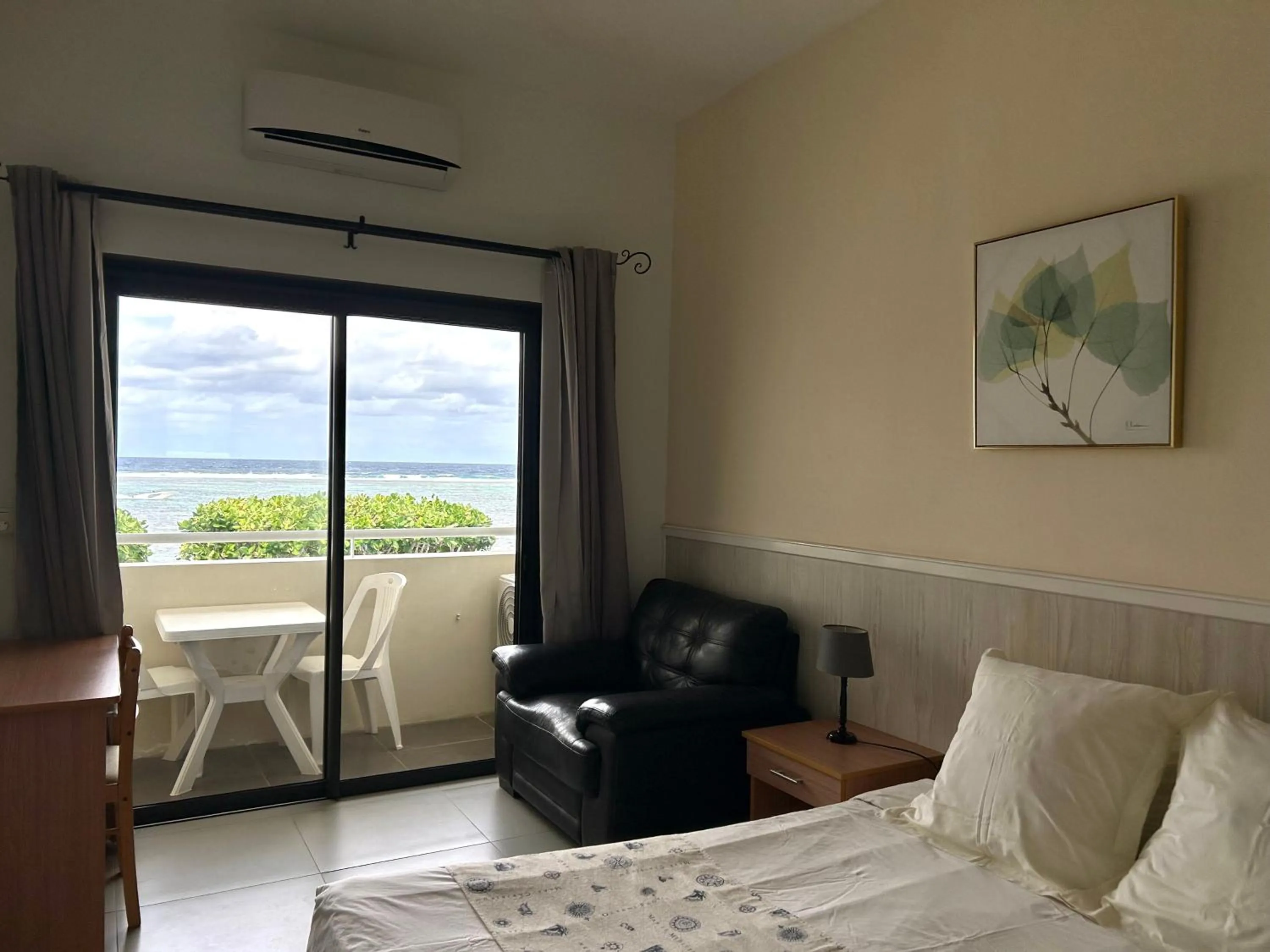 Bedroom, Bed in Blue Beryl Guest House