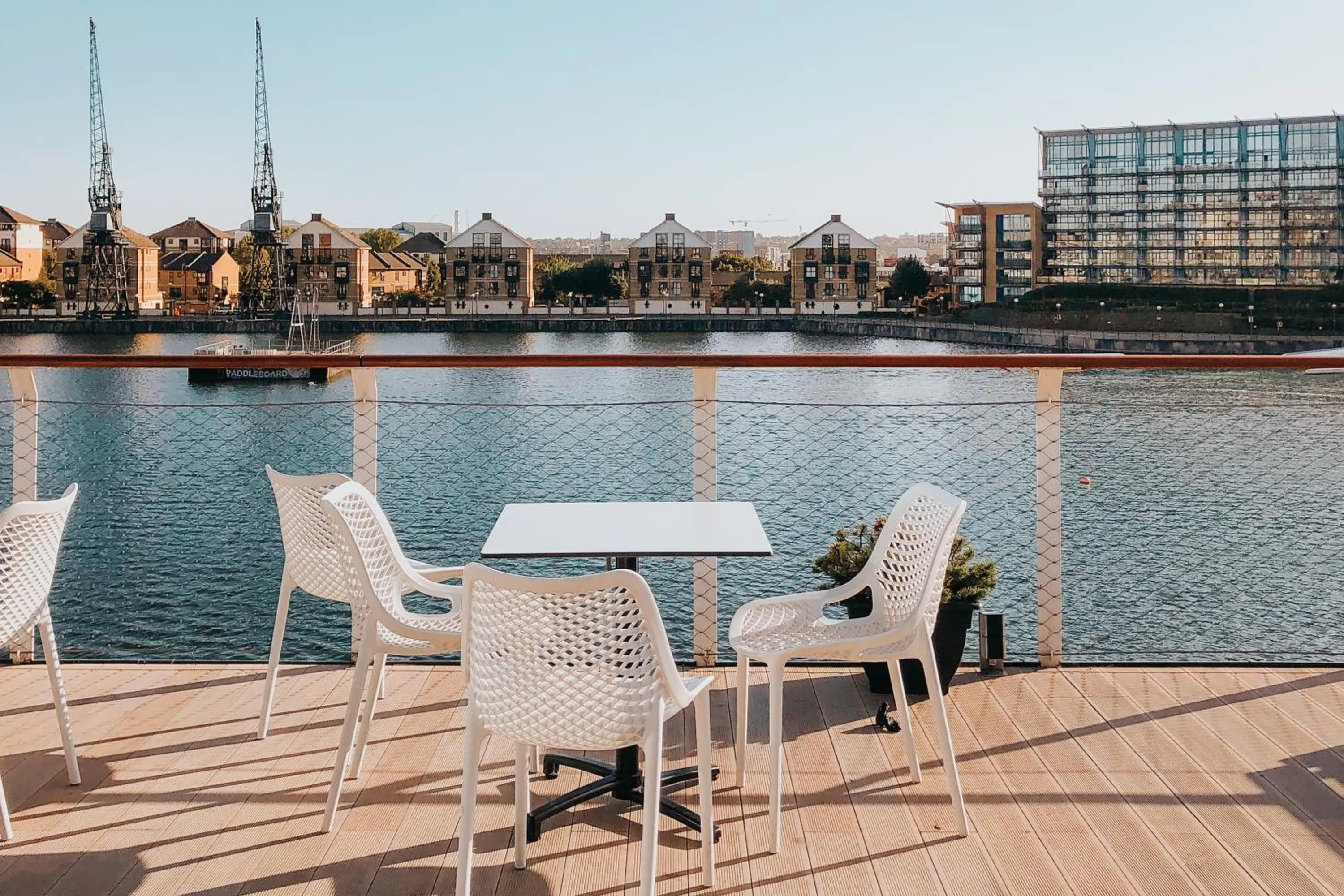 Restaurant/places to eat in Good Hotel London