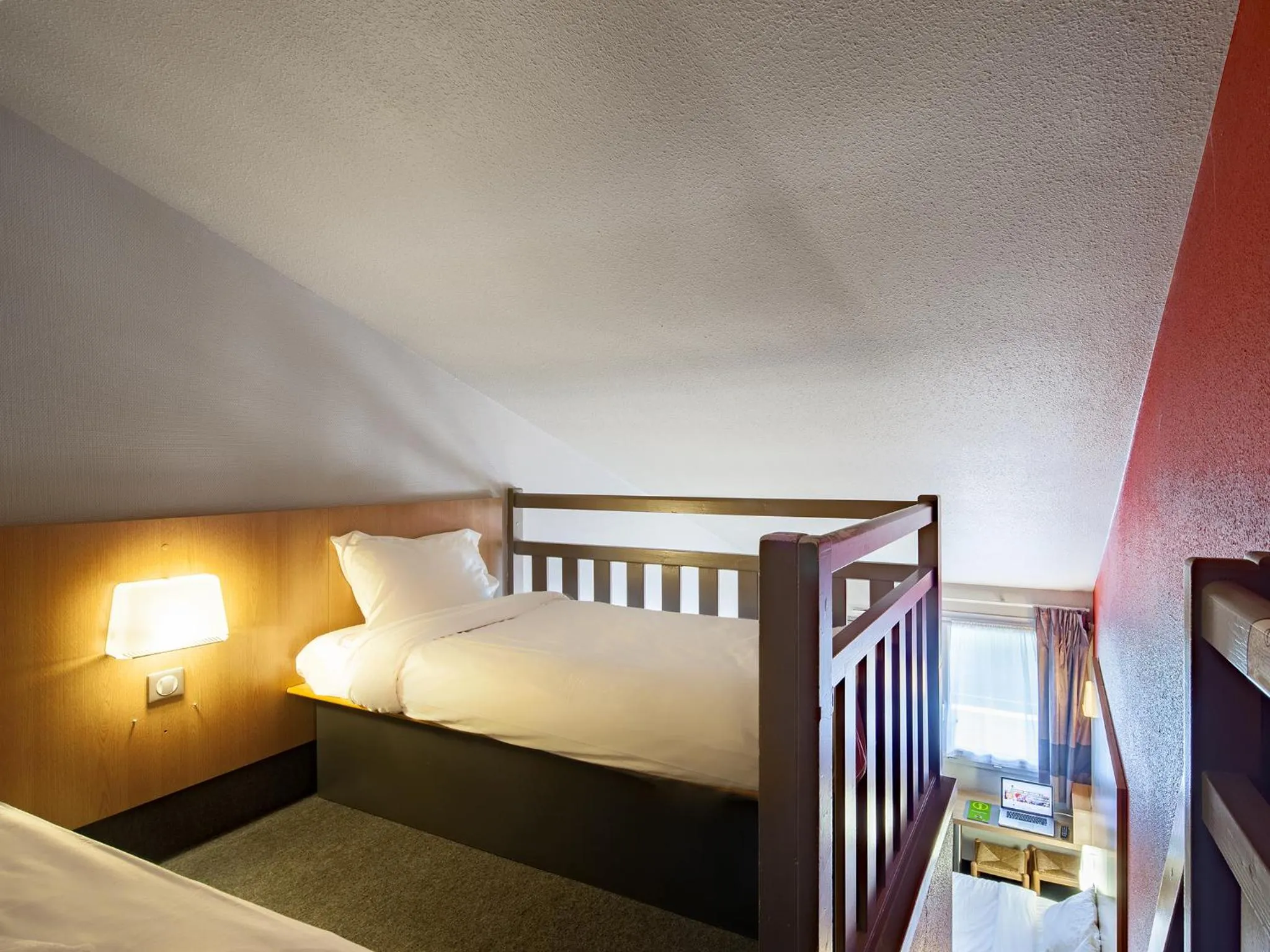 Bed in B&B HOTEL Boulogne-sur-Mer Saint-Martin