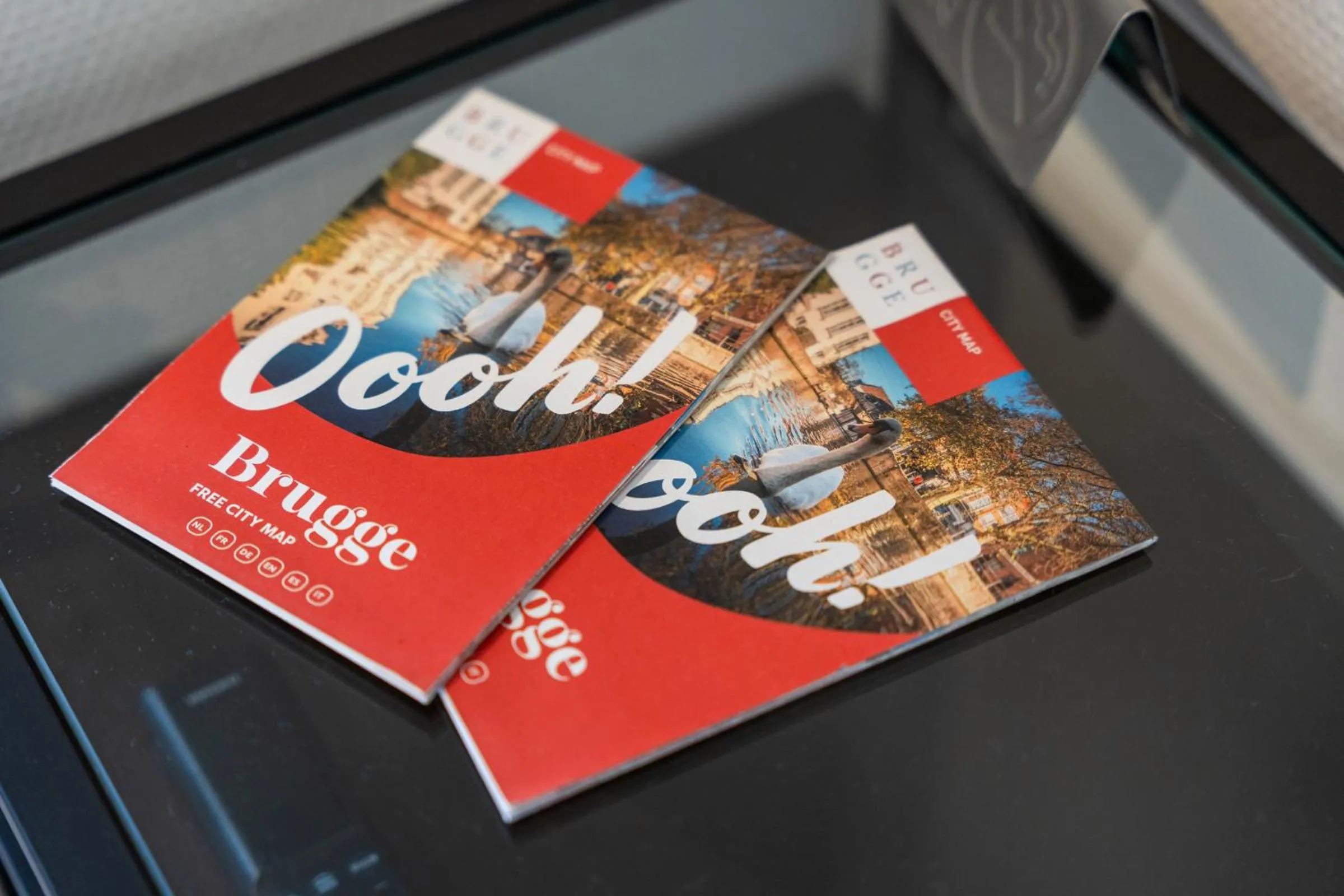 Text overlay in Hotel de Pauw