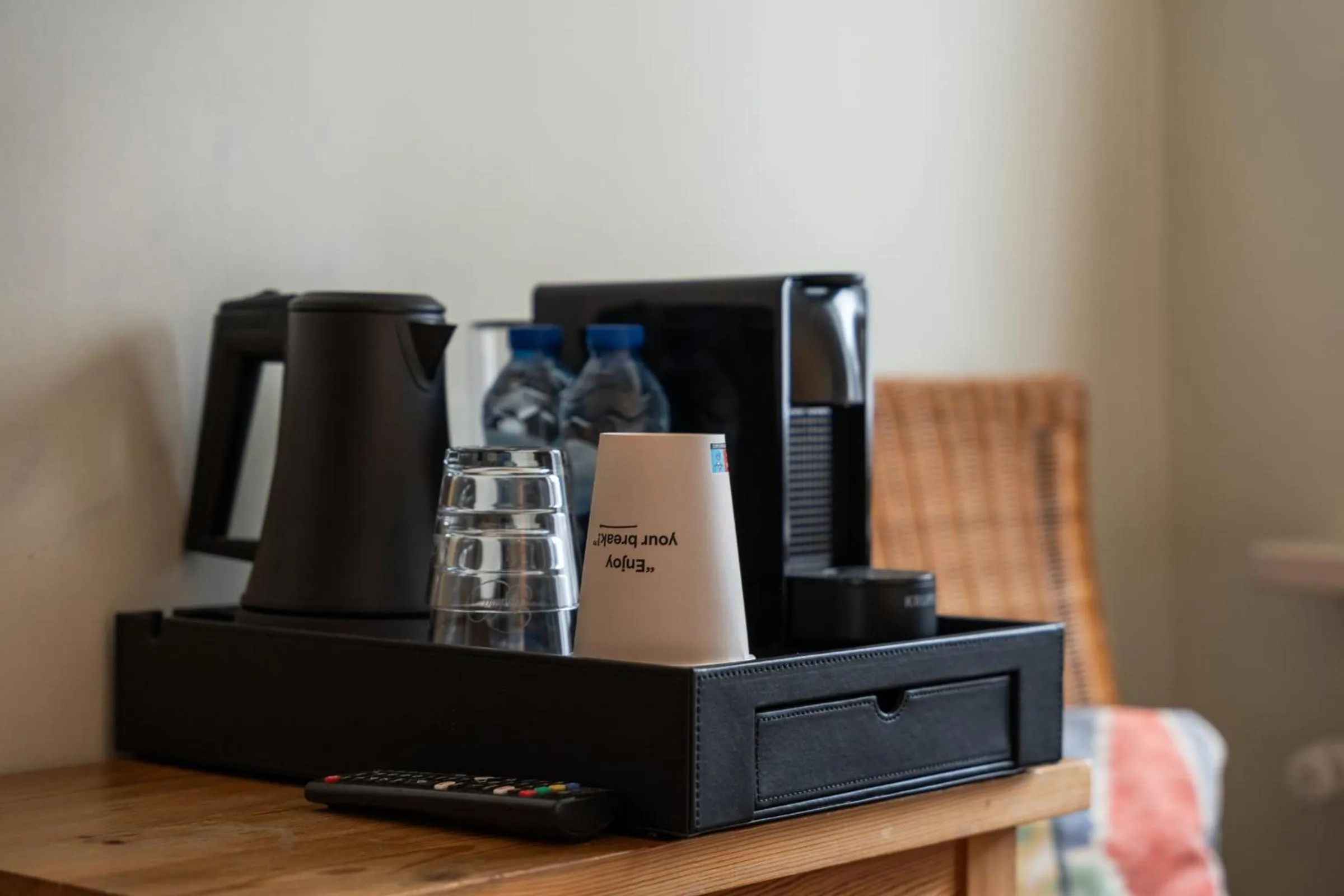 Coffee/tea facilities in Hotel de Pauw