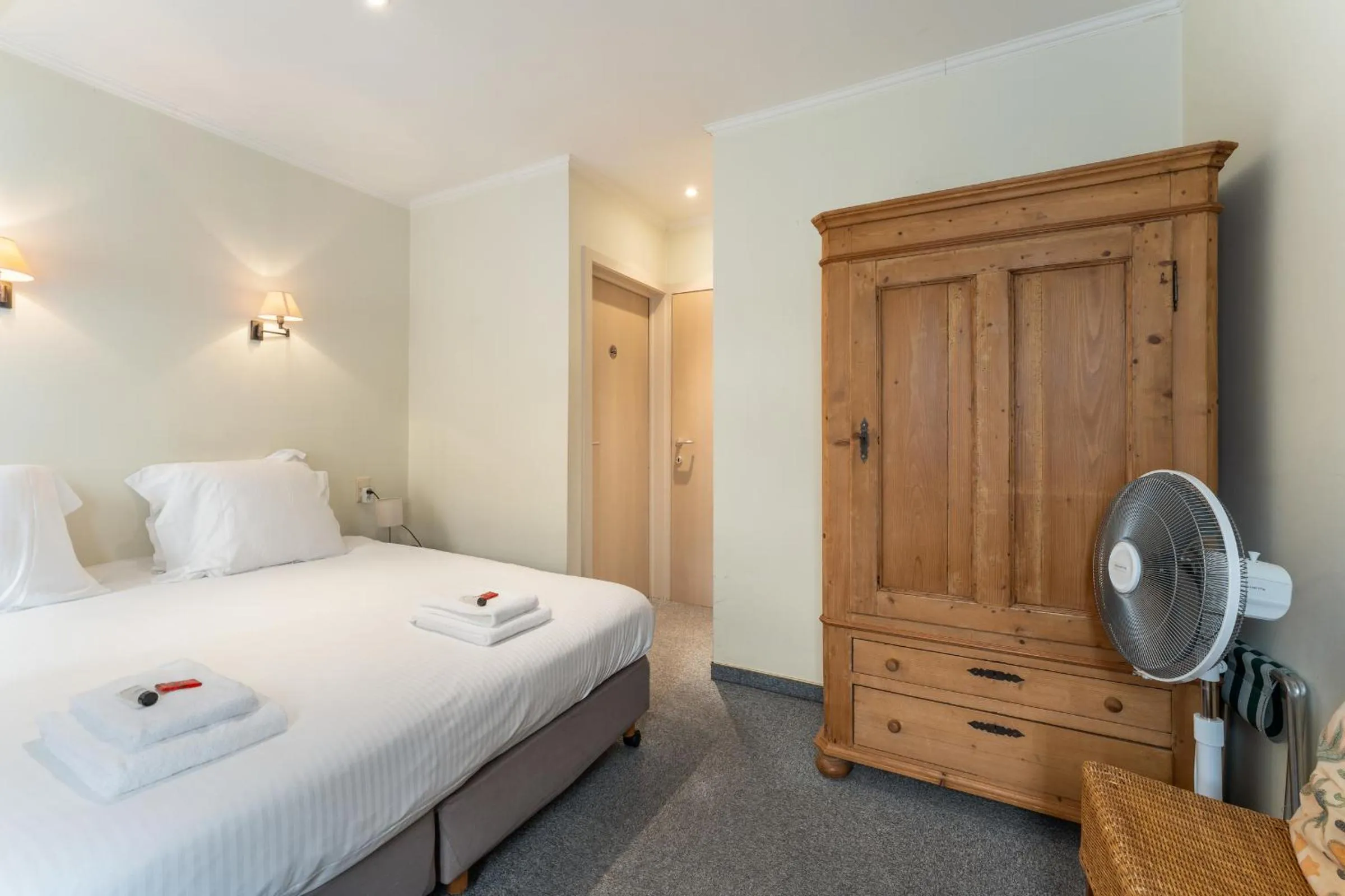 Bedroom, Bed in Hotel de Pauw