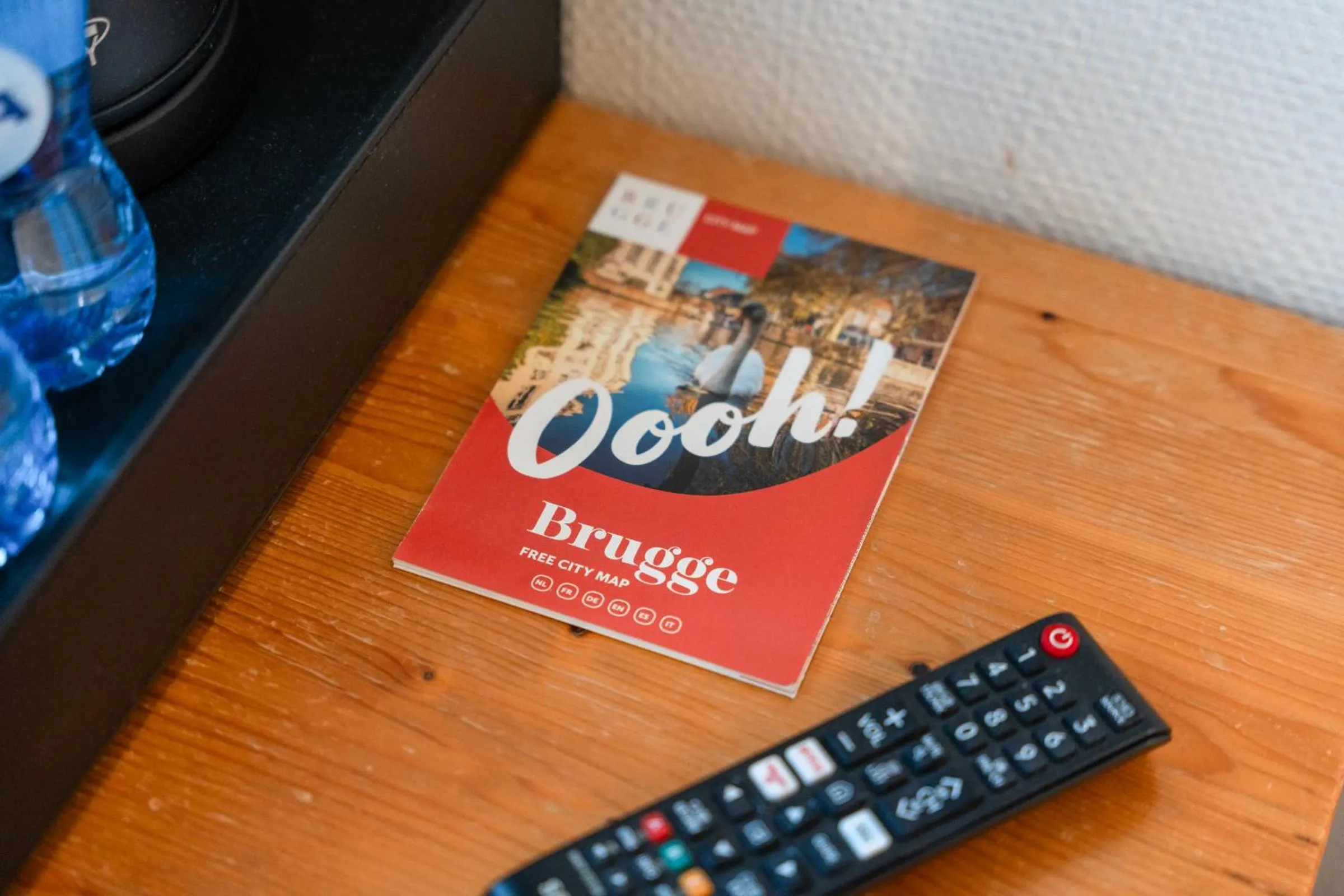 Text overlay in Hotel de Pauw