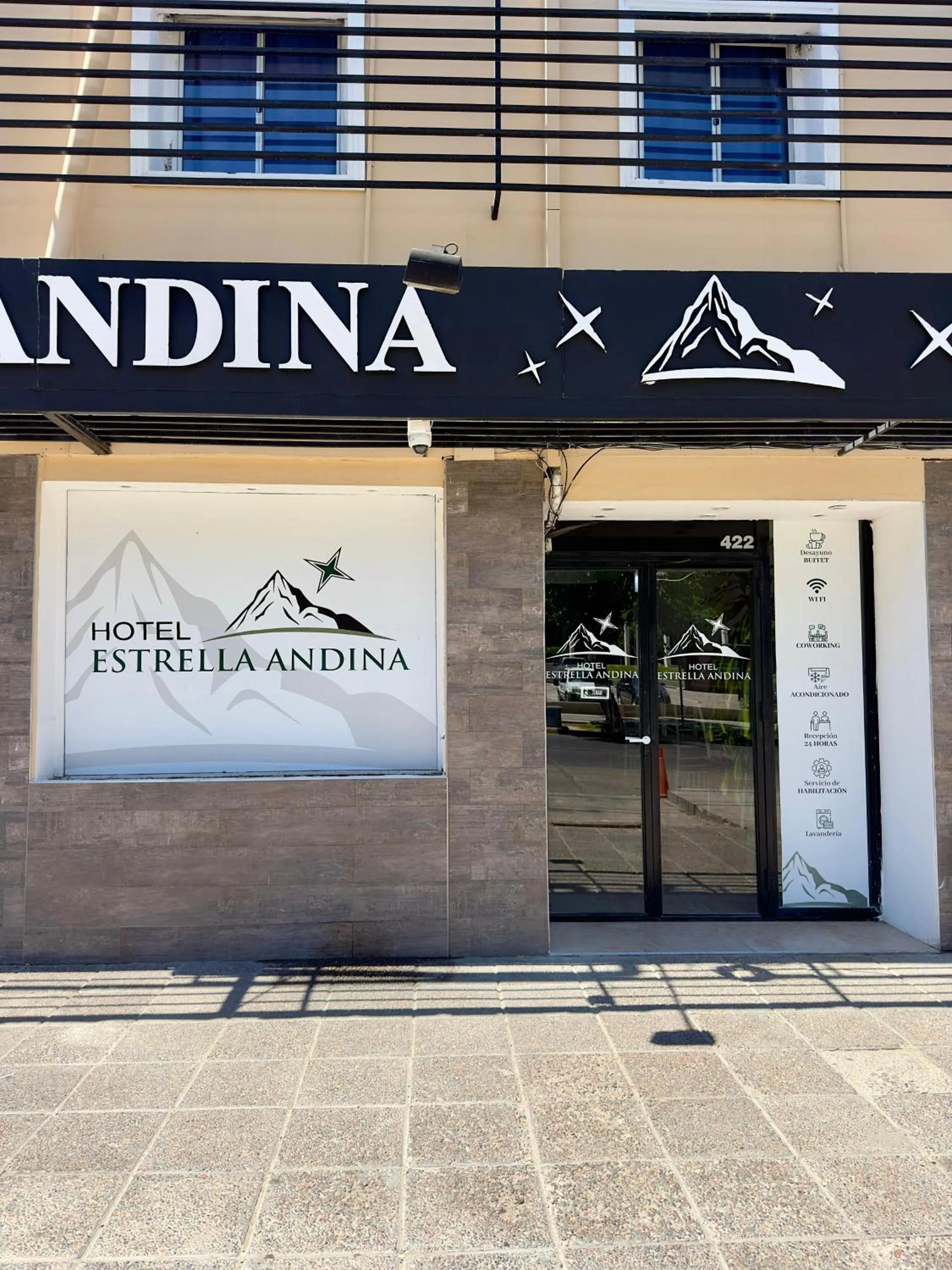 Facade/entrance in Hotel Estrella Andina