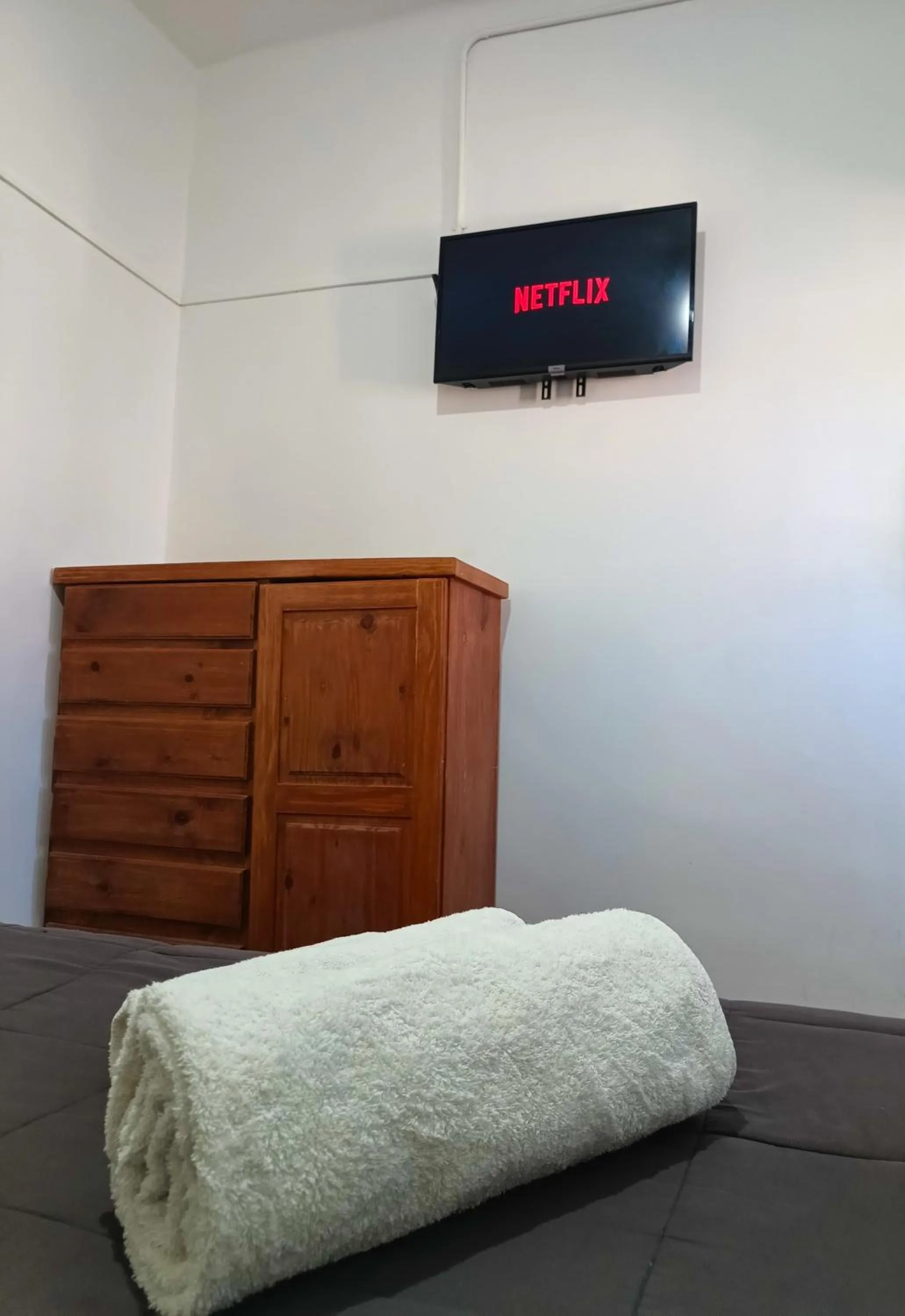 TV and multimedia, Bed in Hotel Estrella Andina