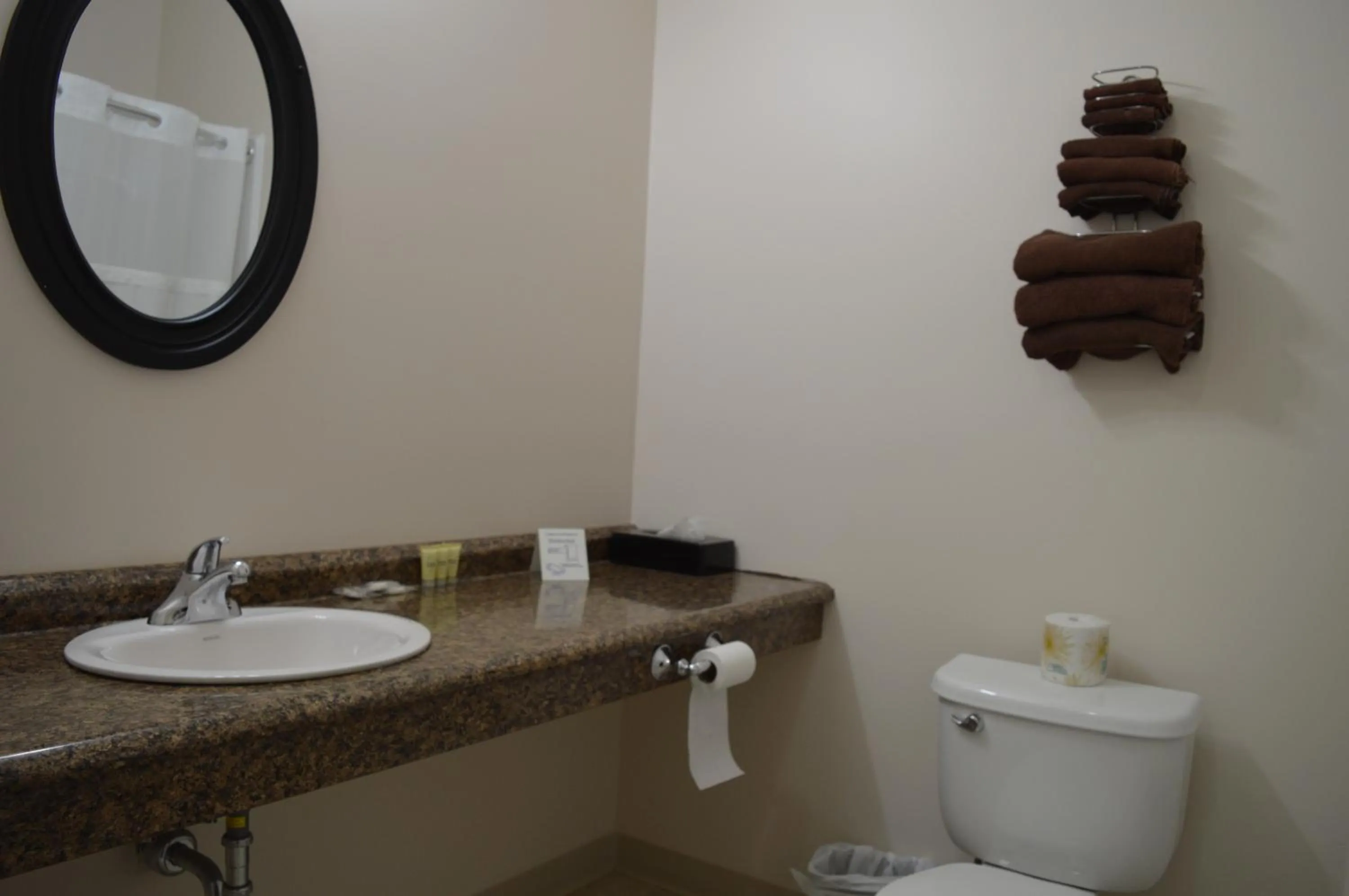 Auberge MacDonald Guest Inn