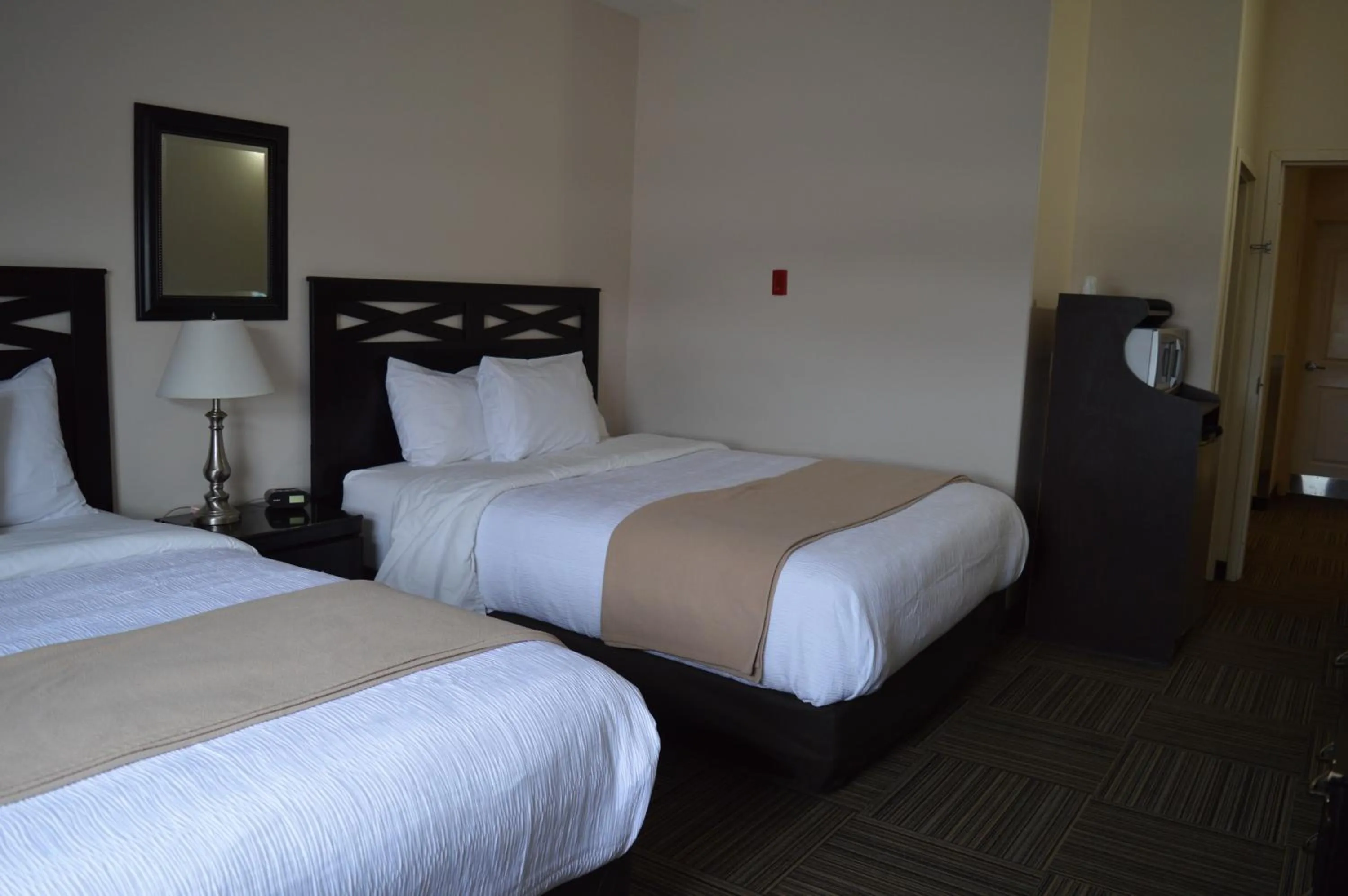 Bed in Auberge MacDonald Guest Inn