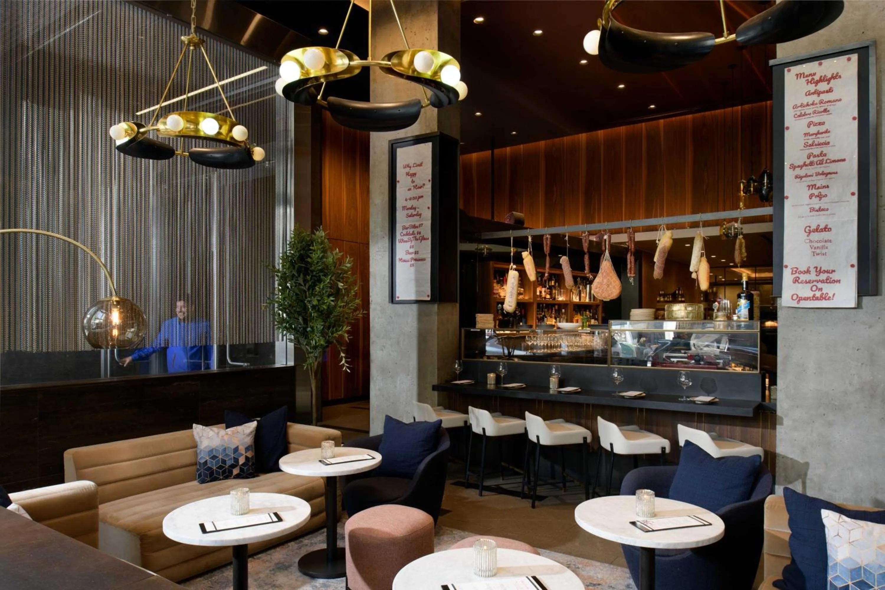 Restaurant/places to eat in LUMA Hotel - Times Square
