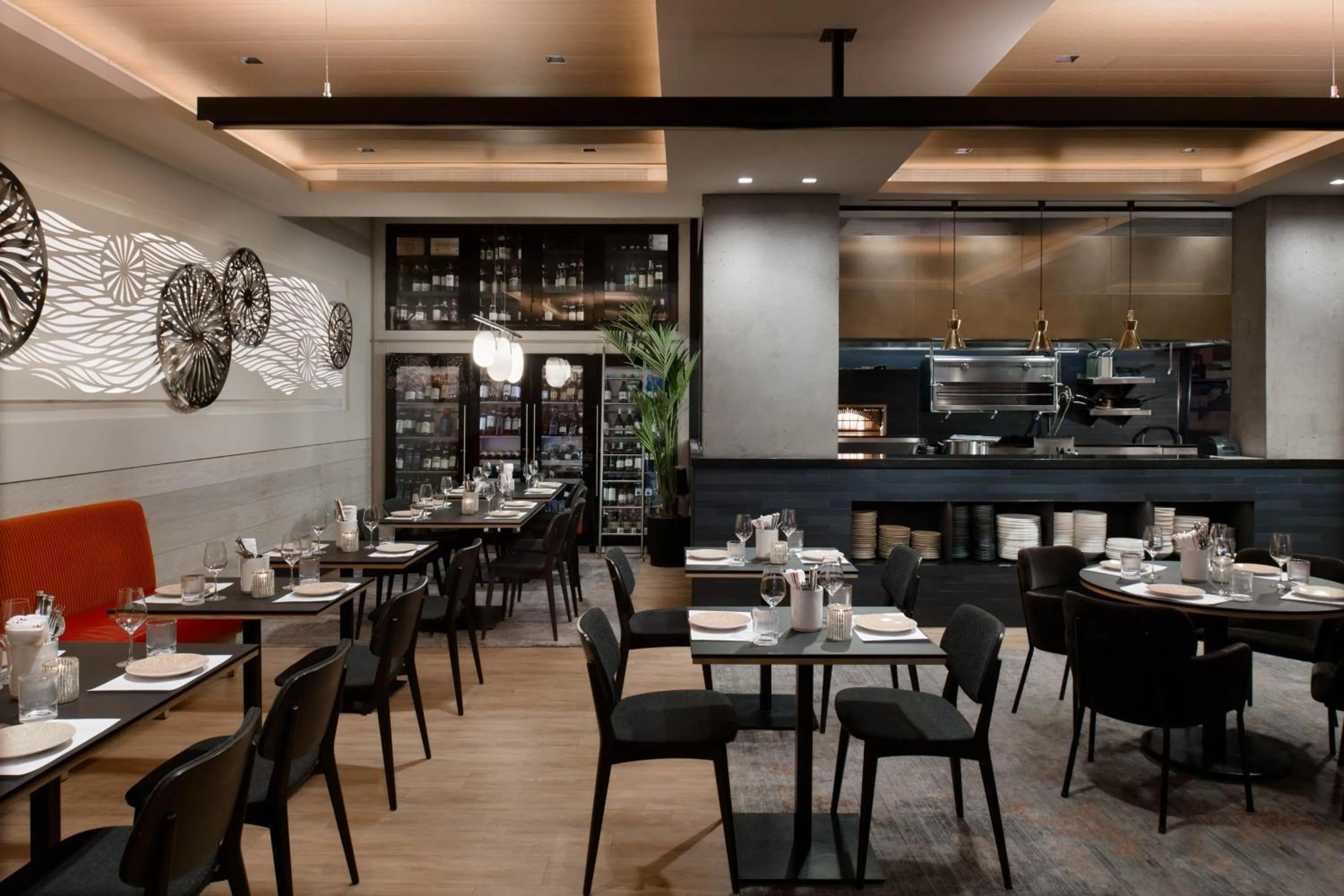 Restaurant/places to eat in LUMA Hotel - Times Square