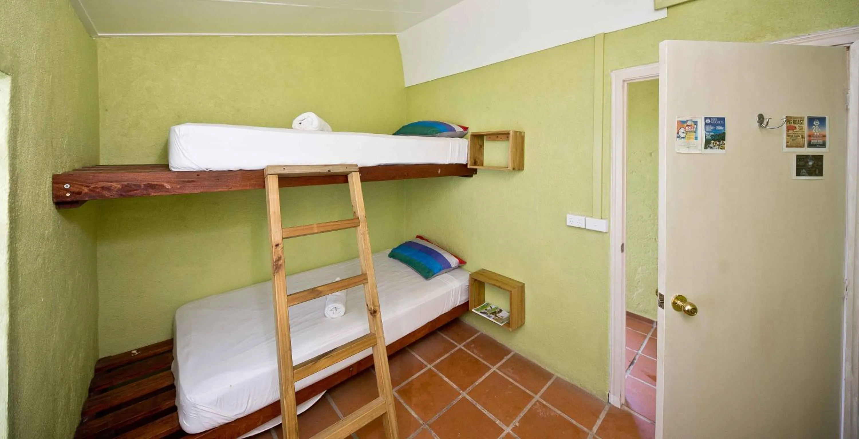 bunk bed, Bed in Retreat Seaside