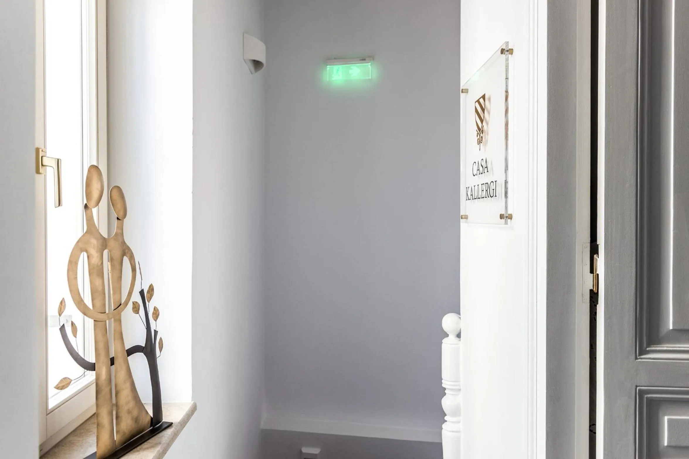 Facade/entrance in Casa Kallergi