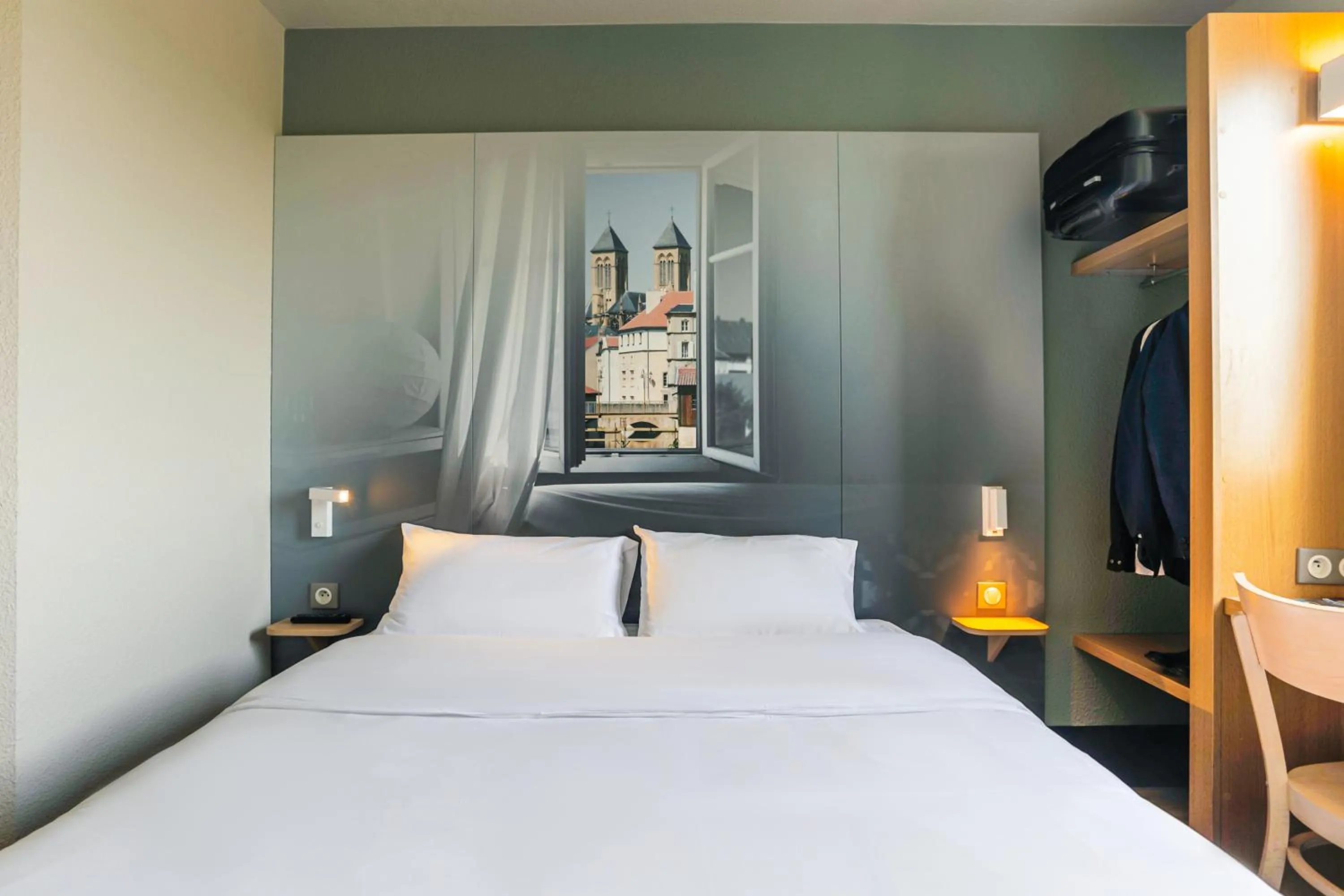 Bedroom, Bed in B&B HOTEL Metz Semécourt