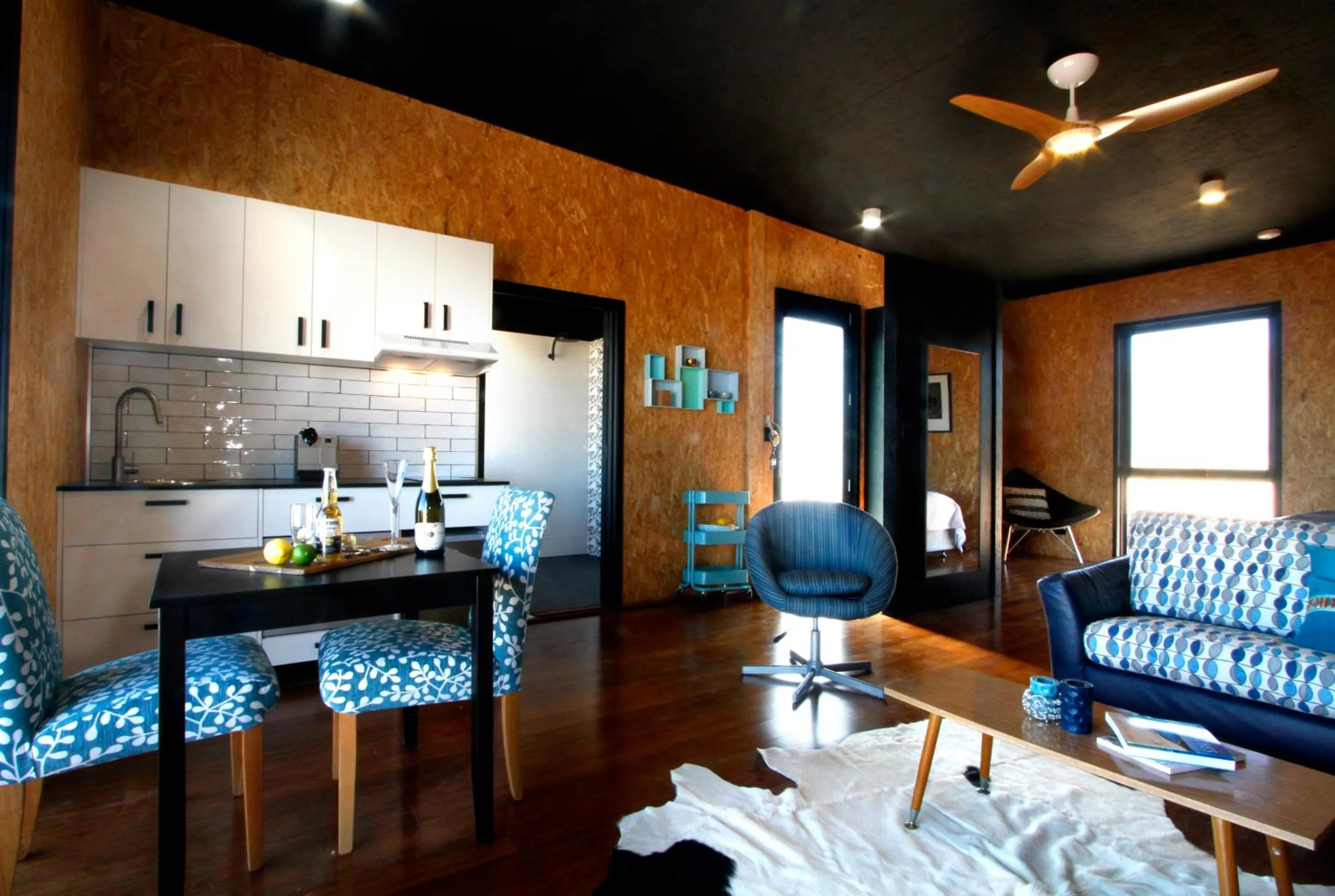 Dining area in Perlubie Sea