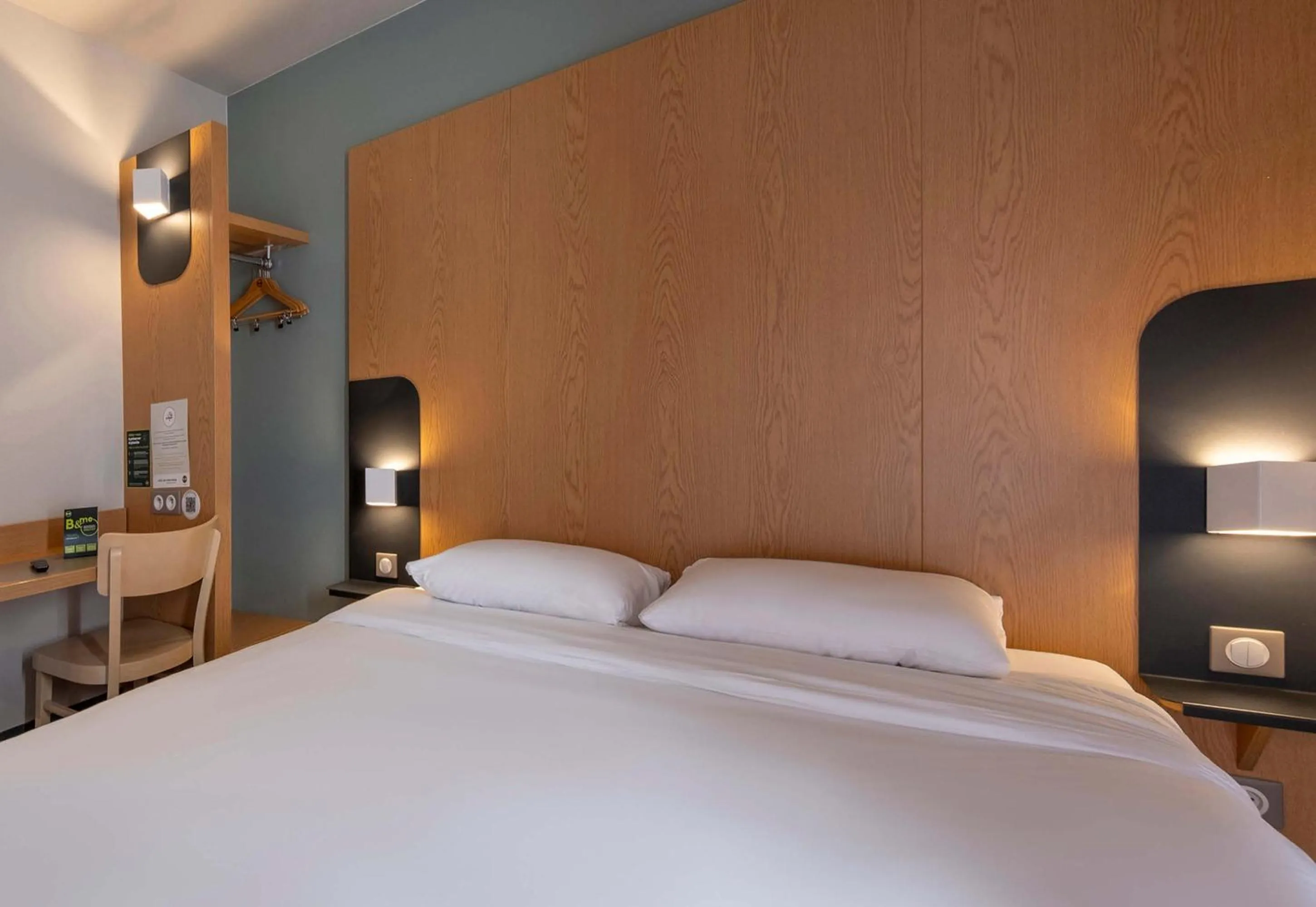 Bedroom, Bed in B&B HOTEL Royan La Palmyre