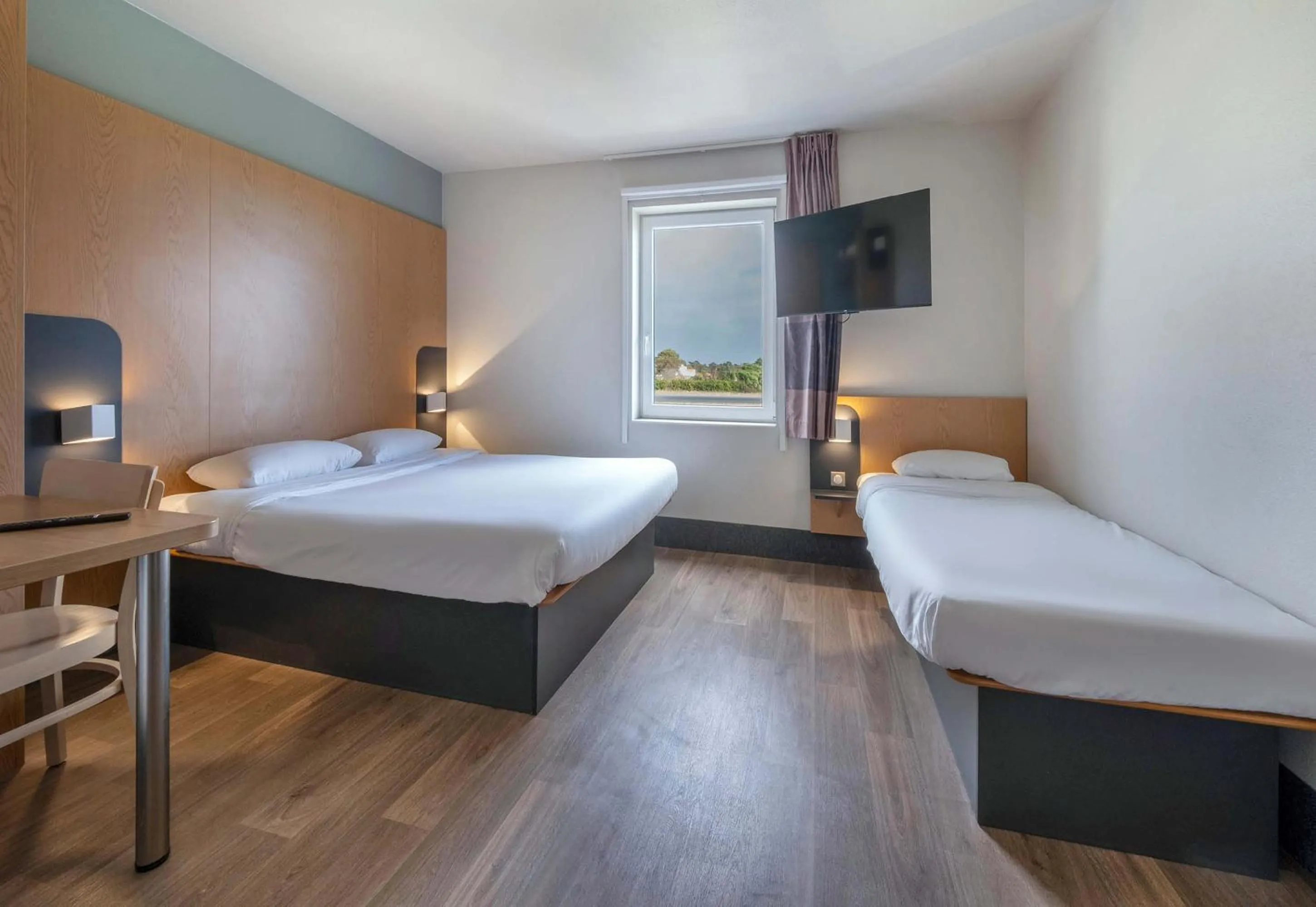 Bedroom, Bed in B&B HOTEL Royan La Palmyre