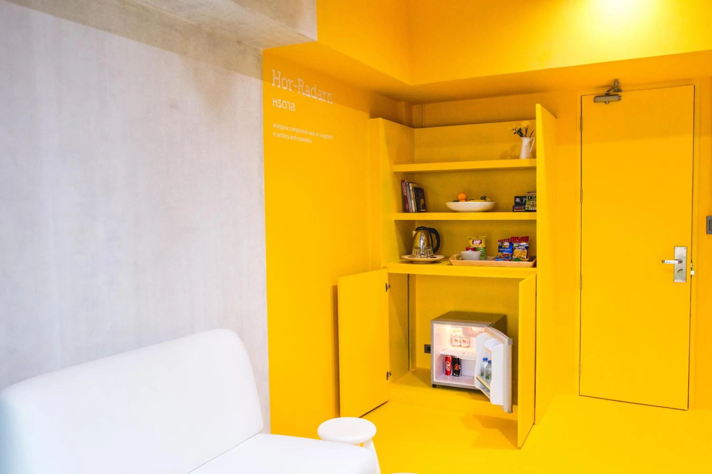 Living room, Bed in BoB Hostel บ็อบโฮสเทล