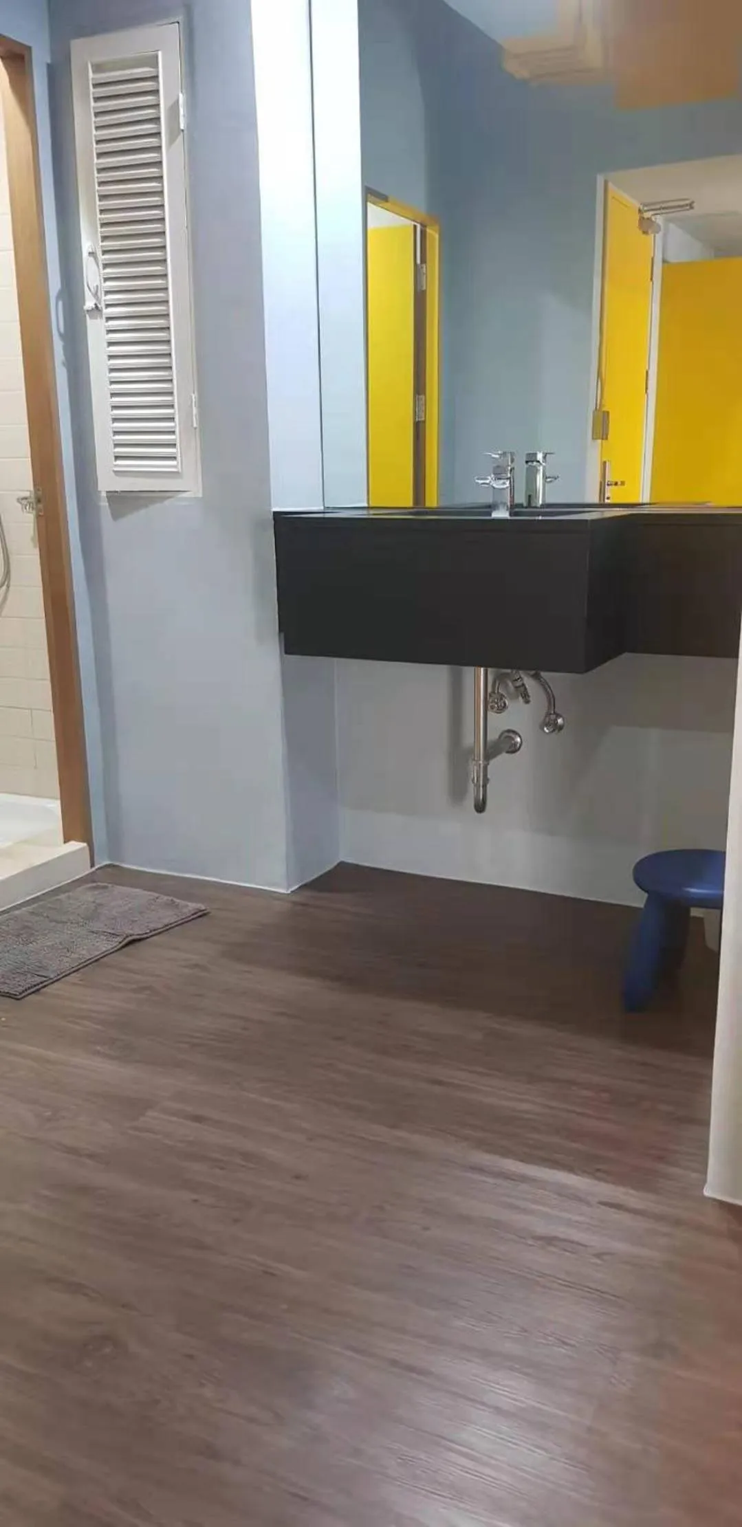 Bathroom in BoB Hostel บ็อบโฮสเทล