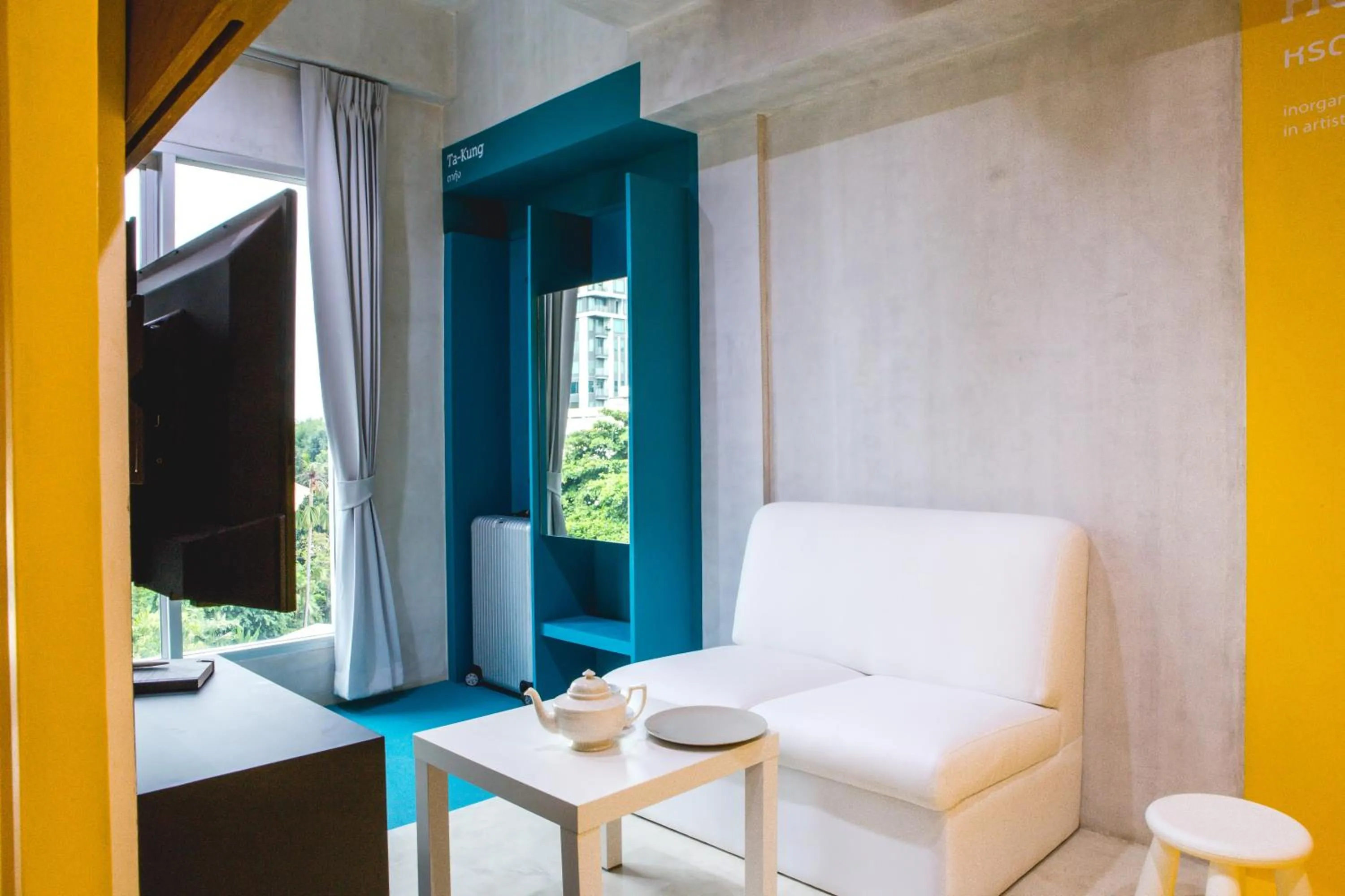 Living room in BoB Hostel บ็อบโฮสเทล