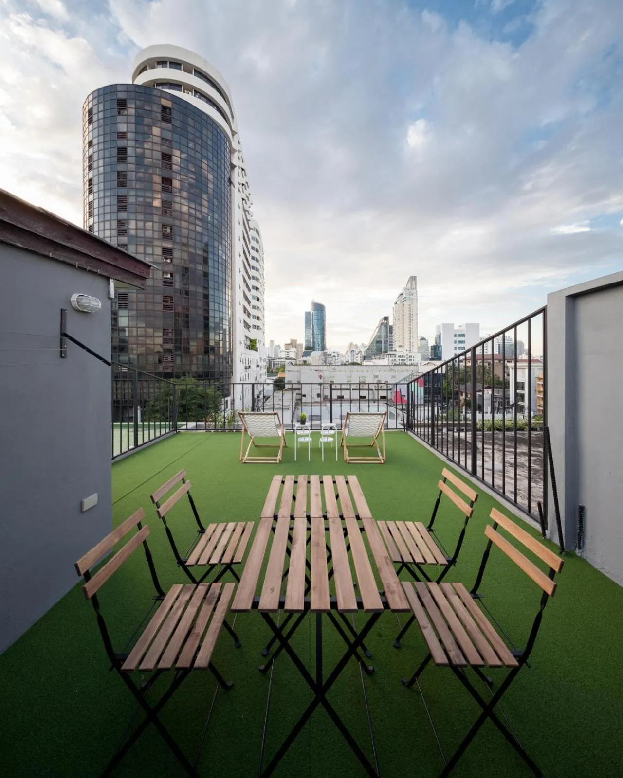 Nearby landmark in BoB Hostel บ็อบโฮสเทล