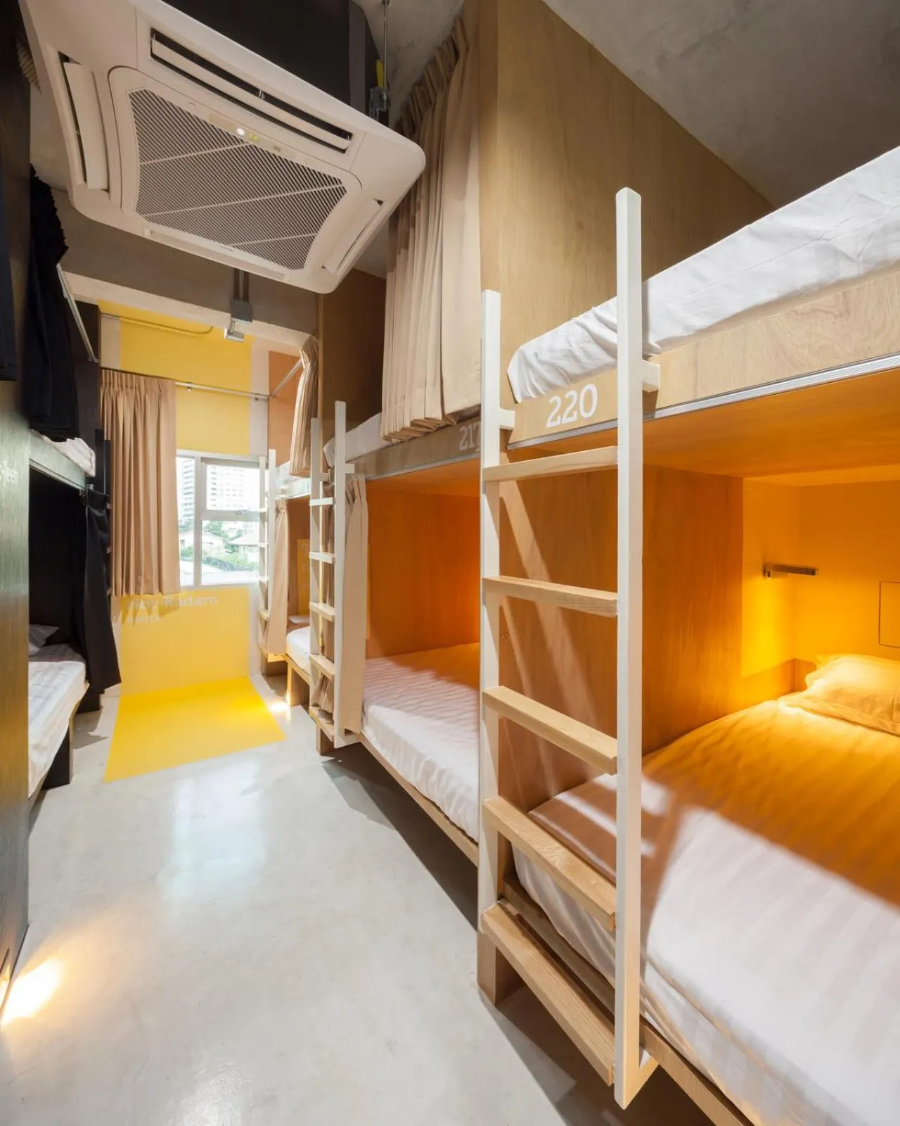 bunk bed, Bed in BoB Hostel บ็อบโฮสเทล