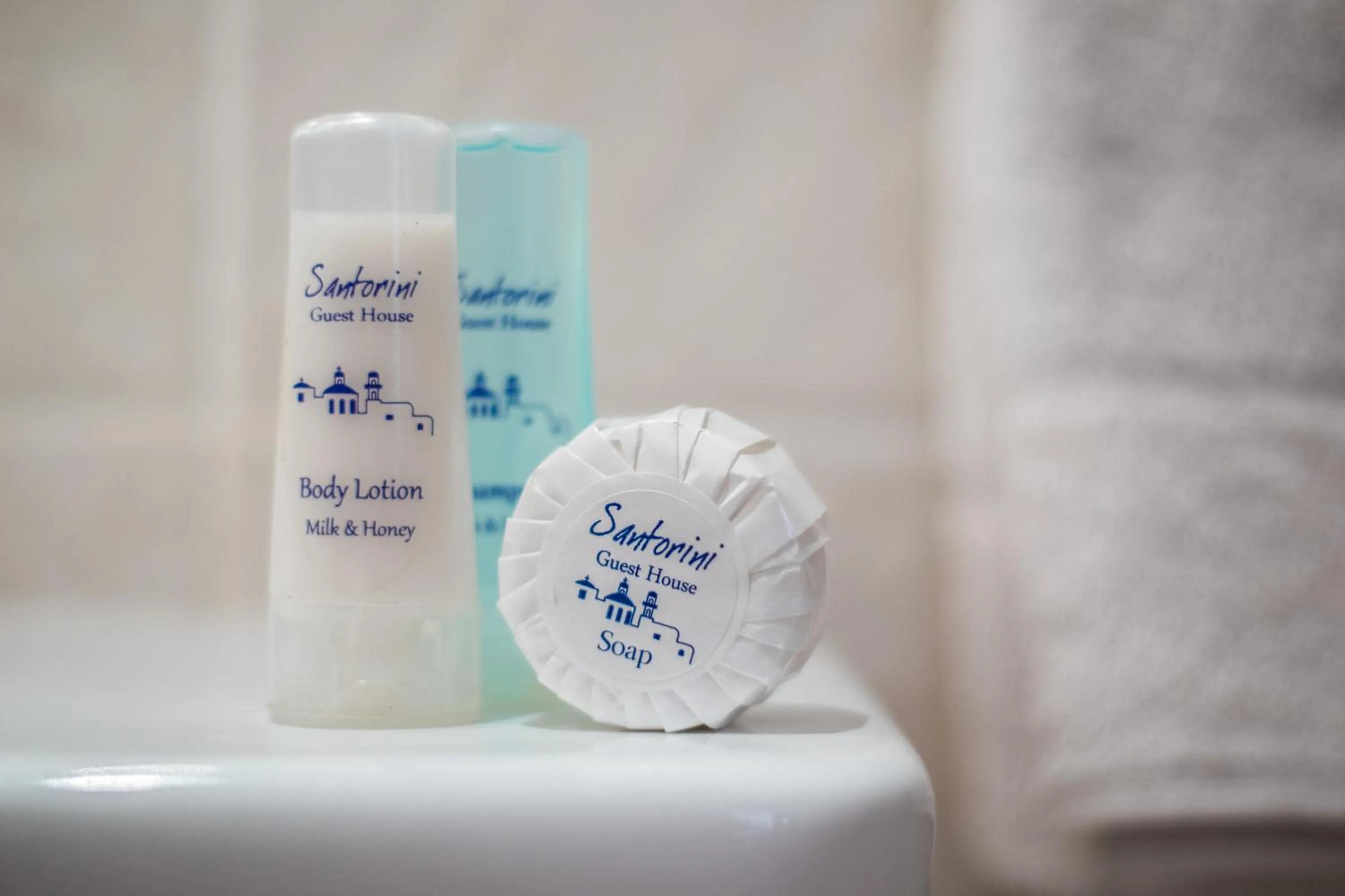 Bathroom in Santorini Guesthouse