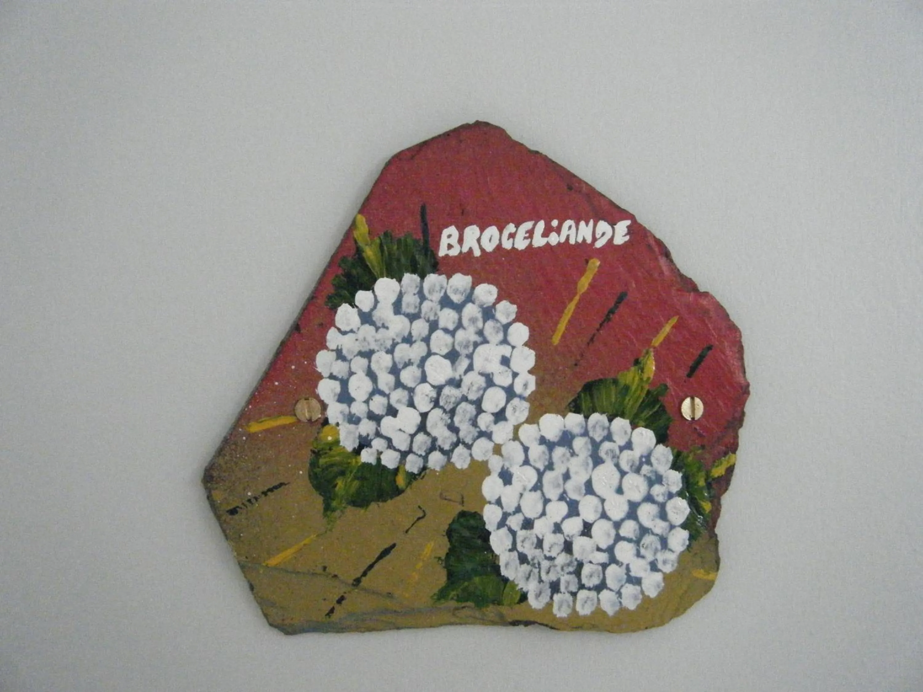 Decorative detail in Les chambres du Manoir de Kerhel