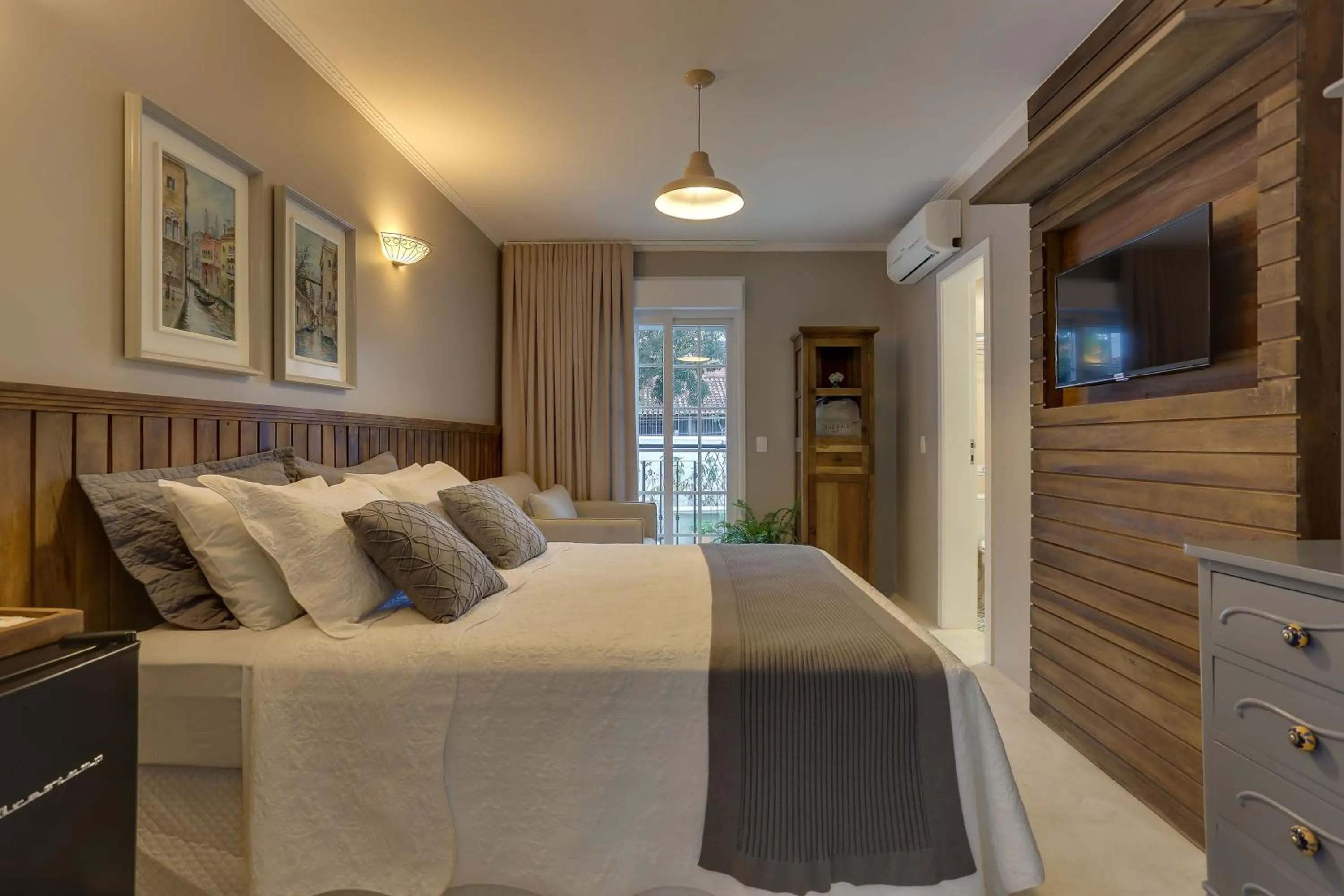 Bed in Solar Beach Hotel