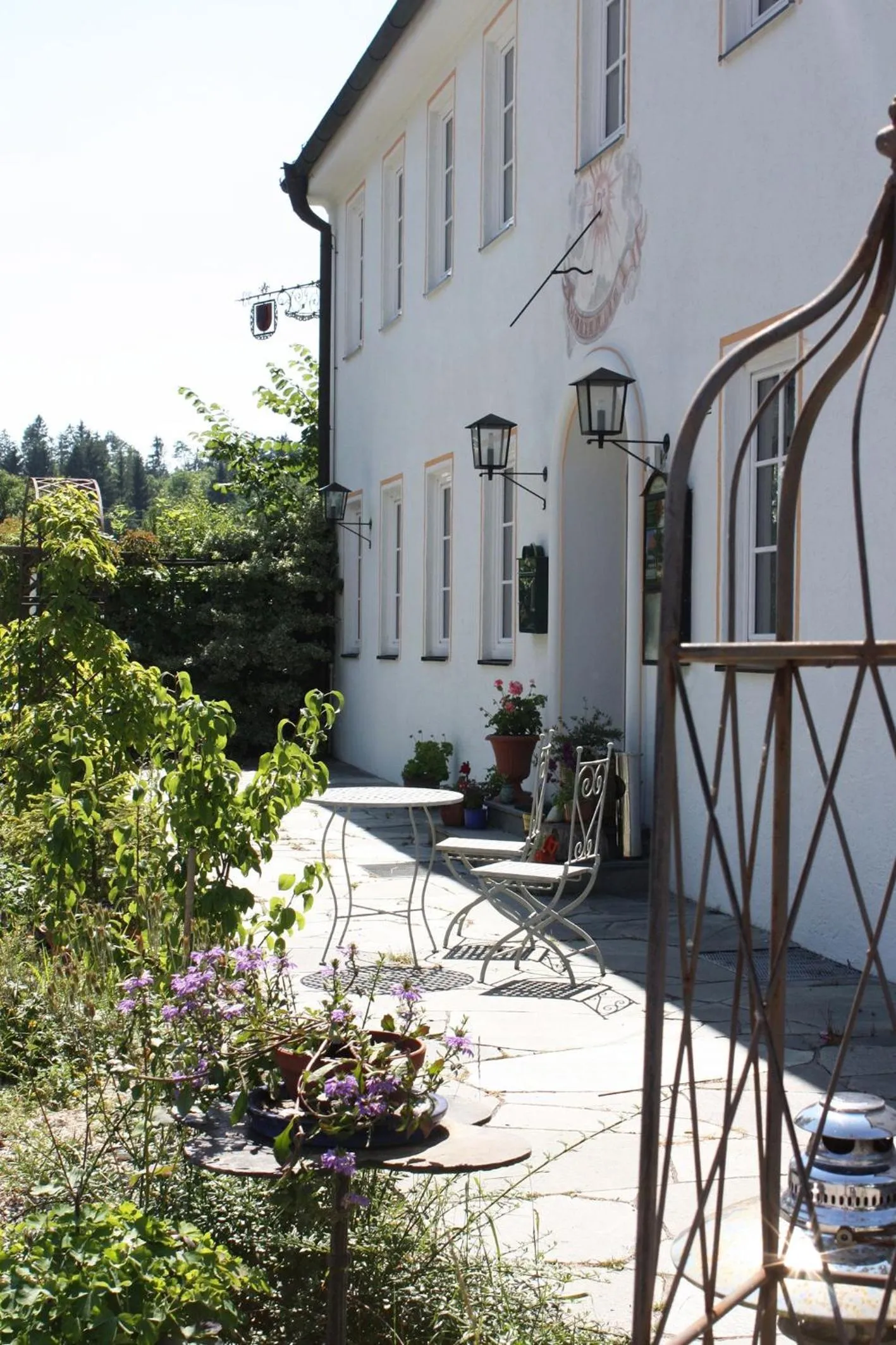 Property building in Hotel Boarding House Hohenwart