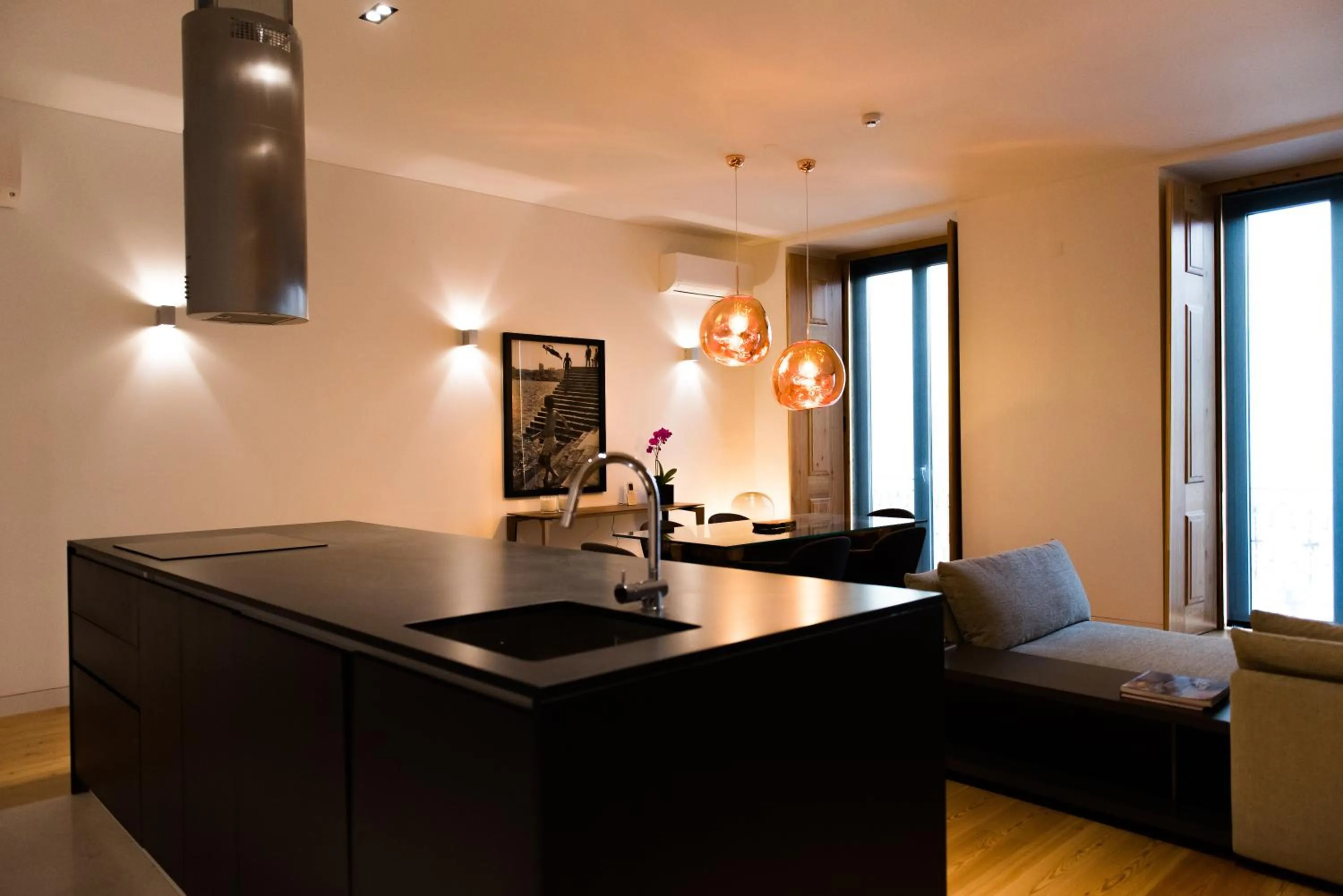 Kitchen or kitchenette in Flora Chiado Apartments