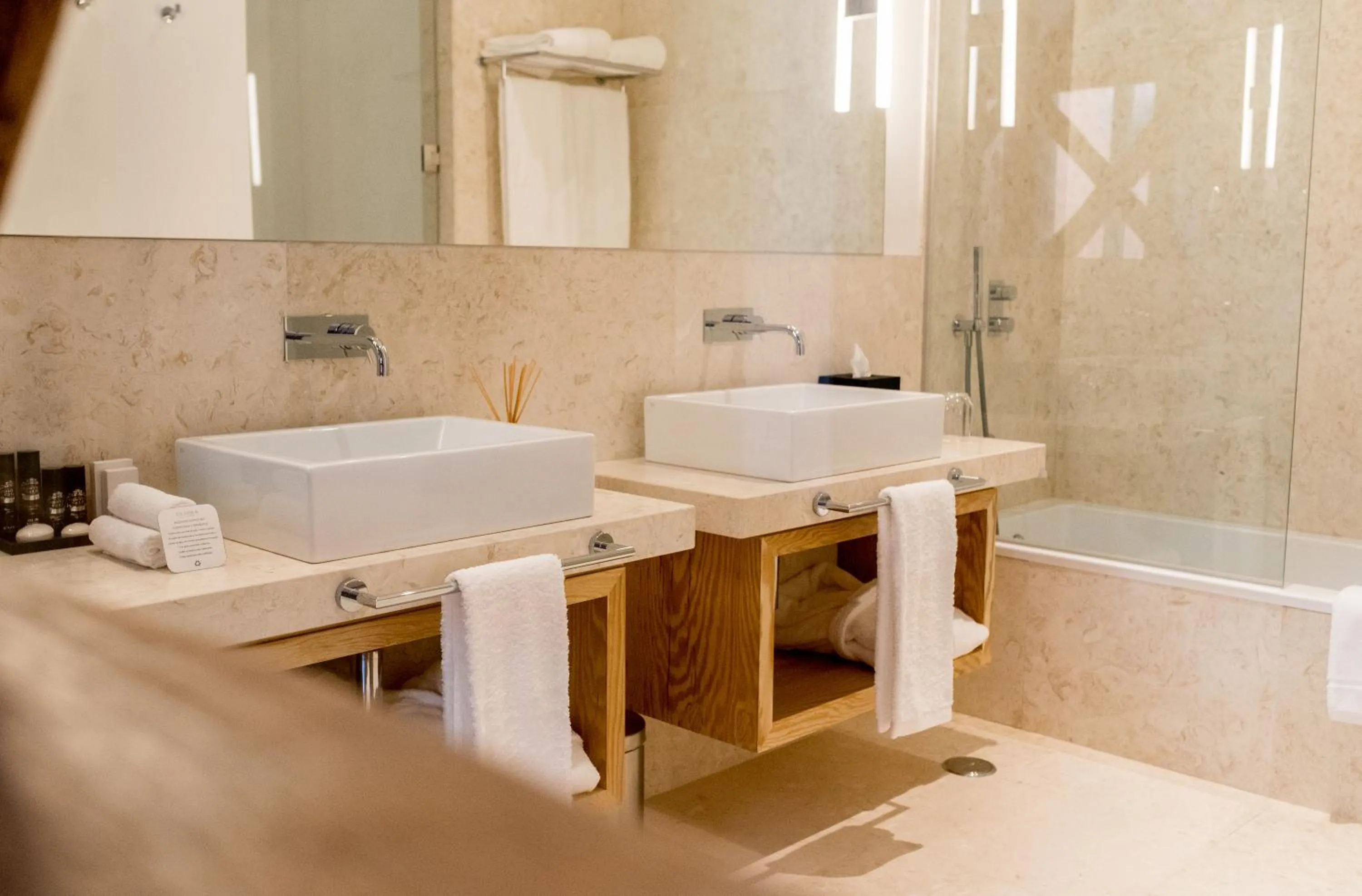Bathroom in Flora Chiado Apartments