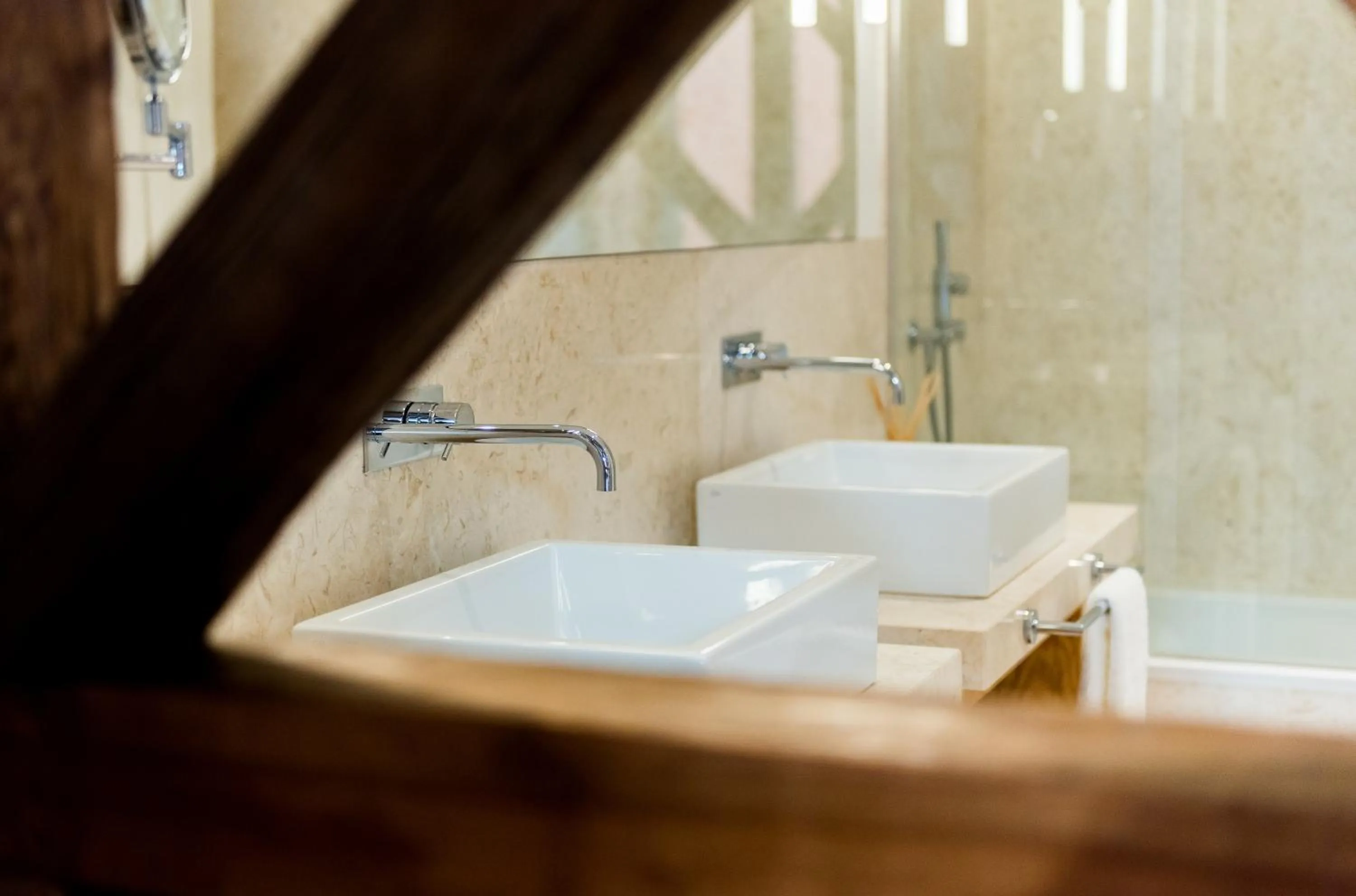 Toilet in Flora Chiado Apartments