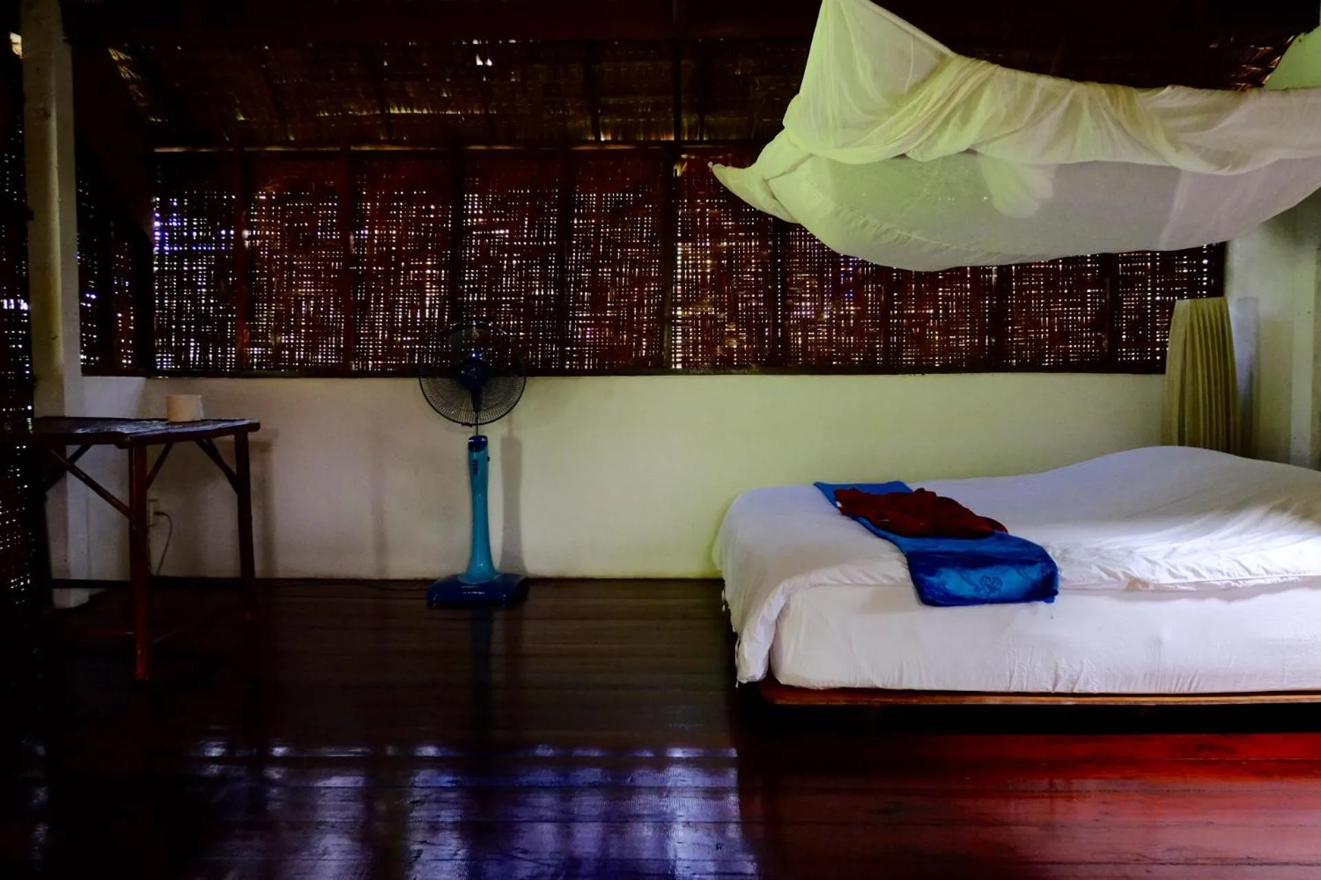 Bedroom, Bed in Andaman Sunflower