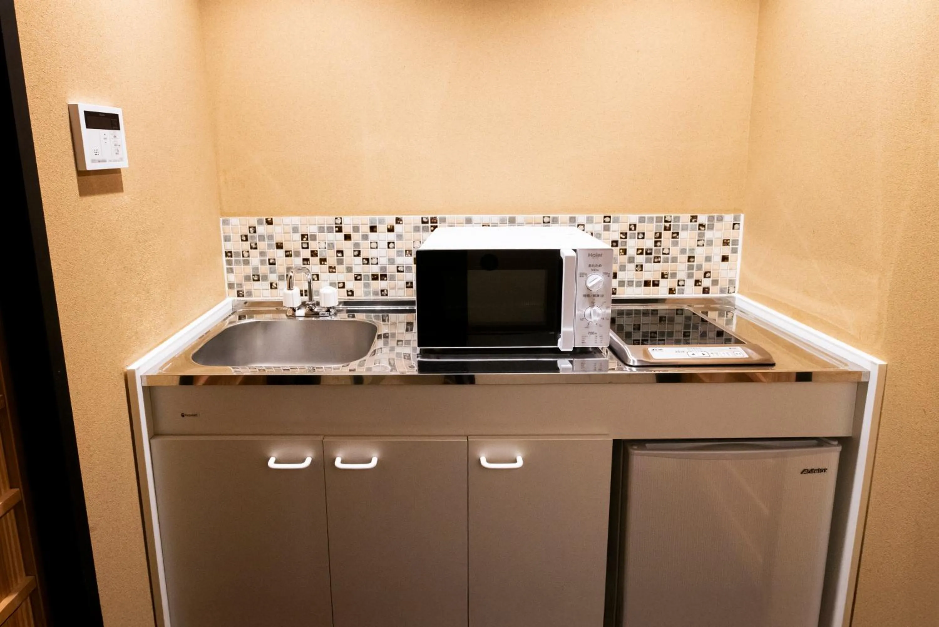 Kitchen or kitchenette in Rinn Kujoharikoji 59