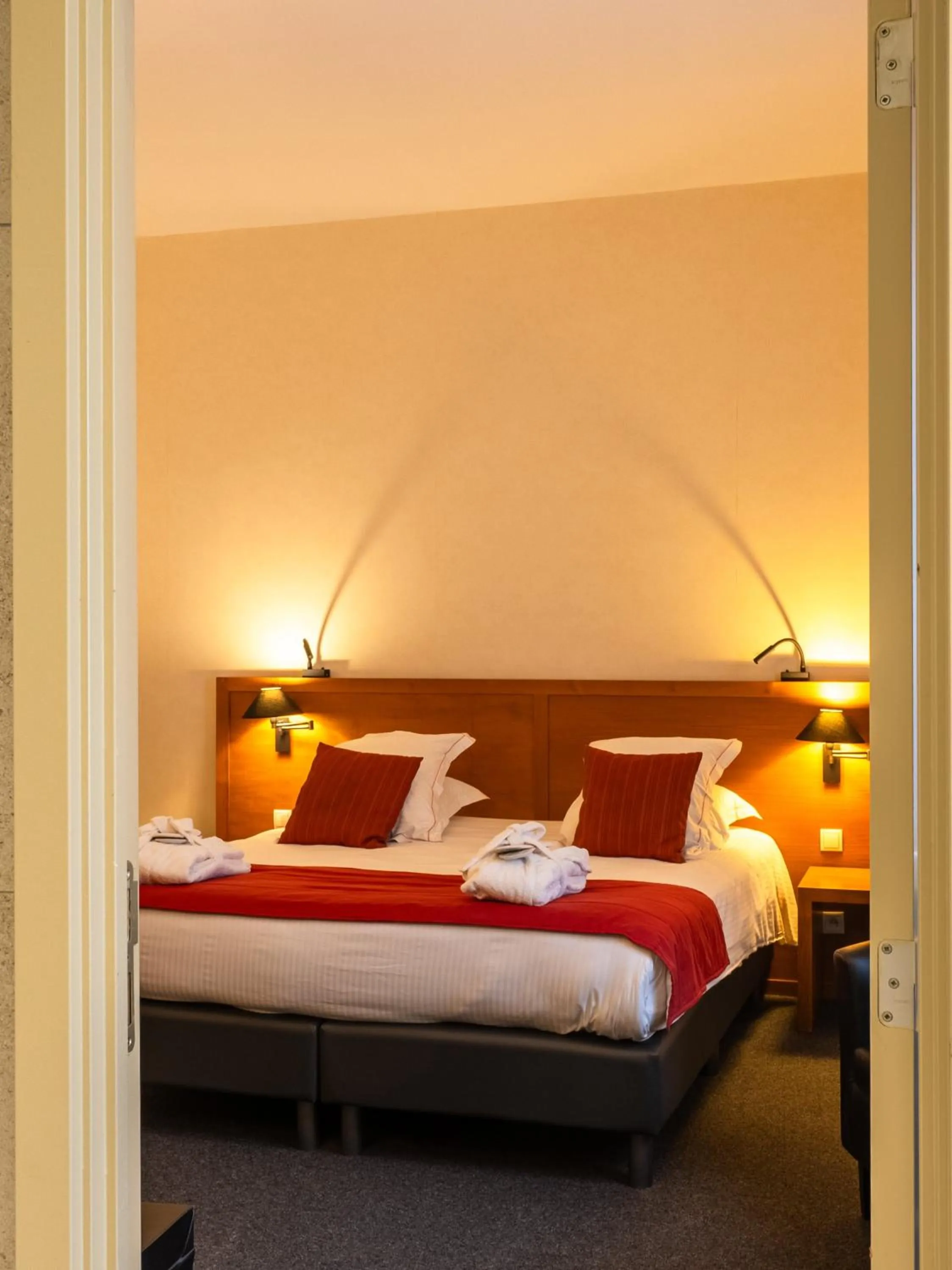 Bed in Ghent River Hotel