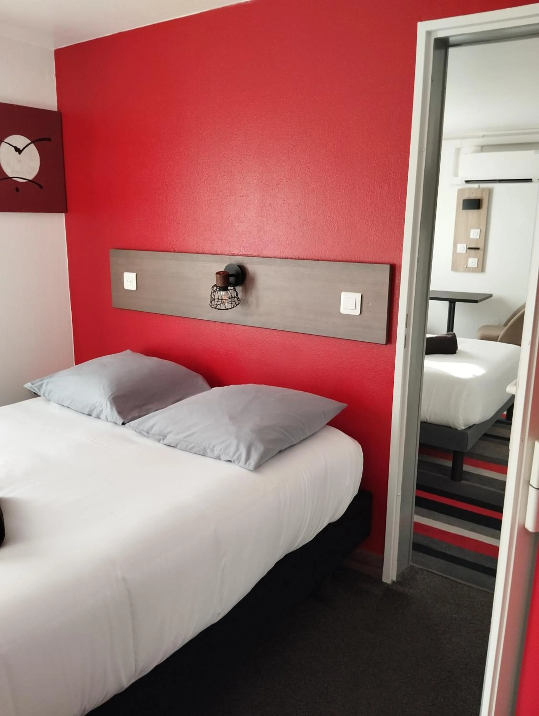 Family, Bed in Kyriad Direct Saintes