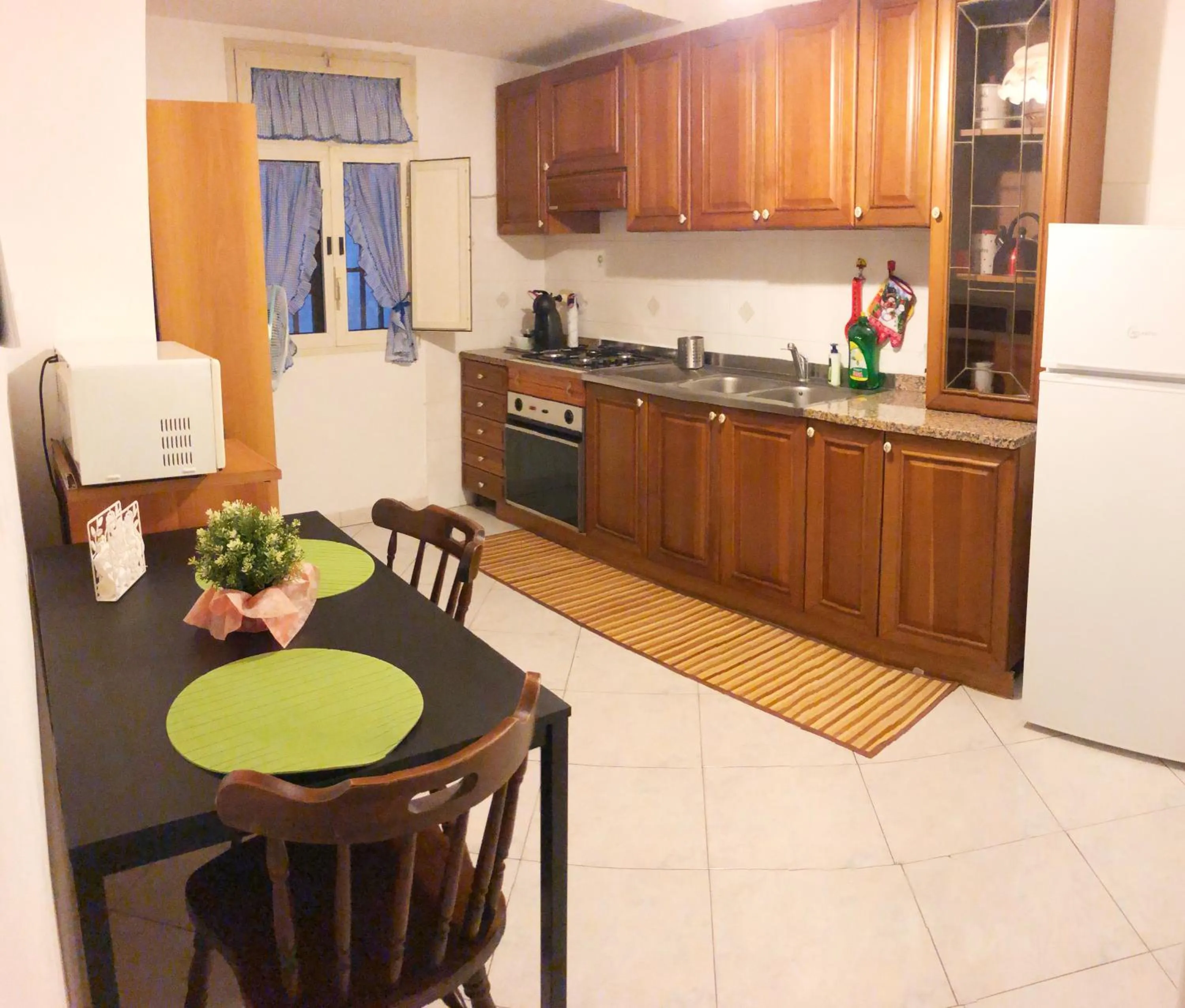 Large double room in Catania, B&B Le voci del mercato